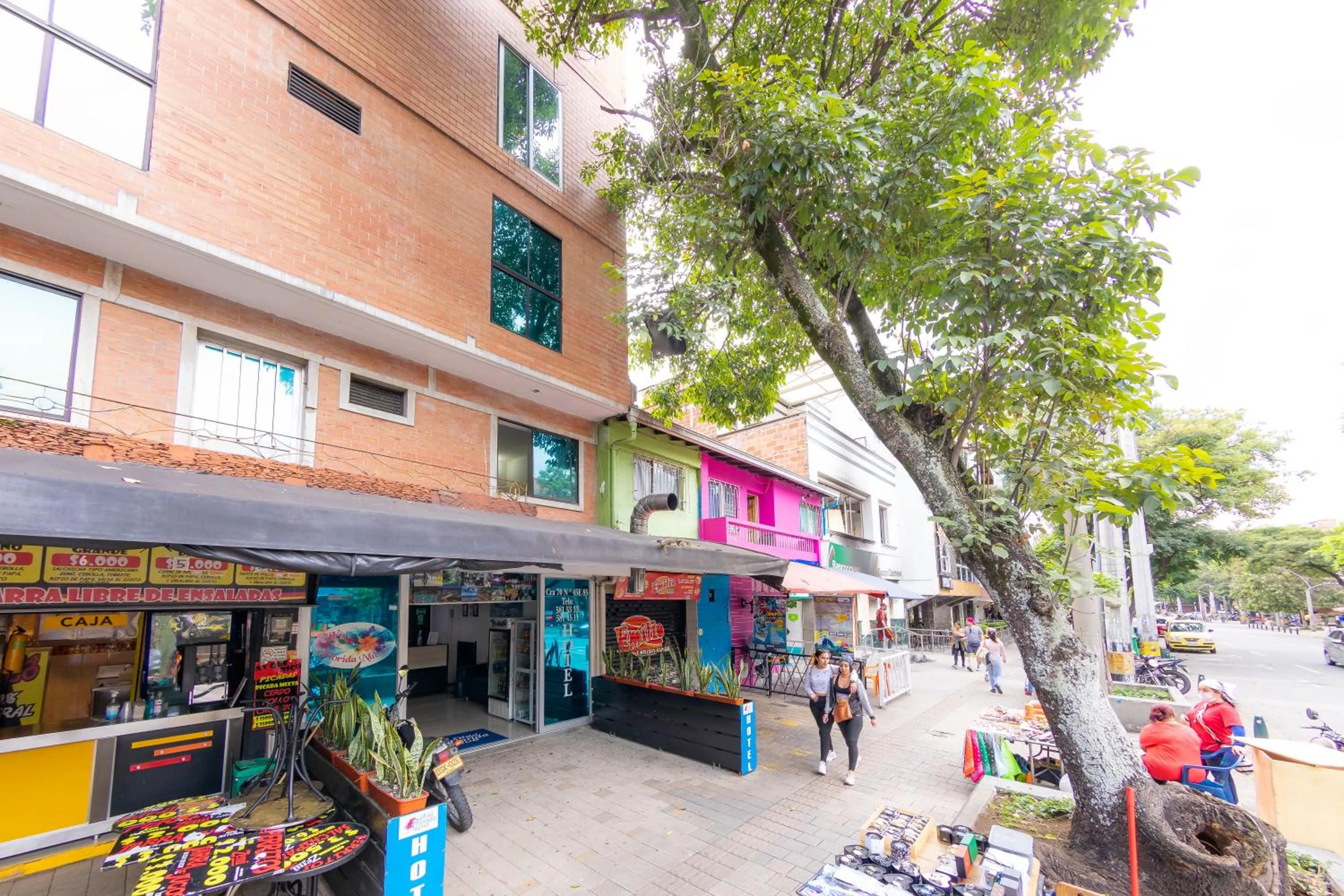 Facade/entrance in Ayenda Florida Nueva
