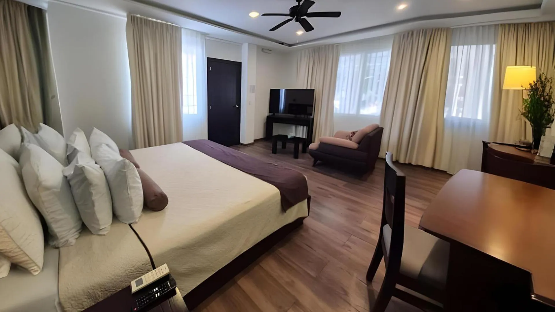 Bed in Ikala Galapagos Hotel