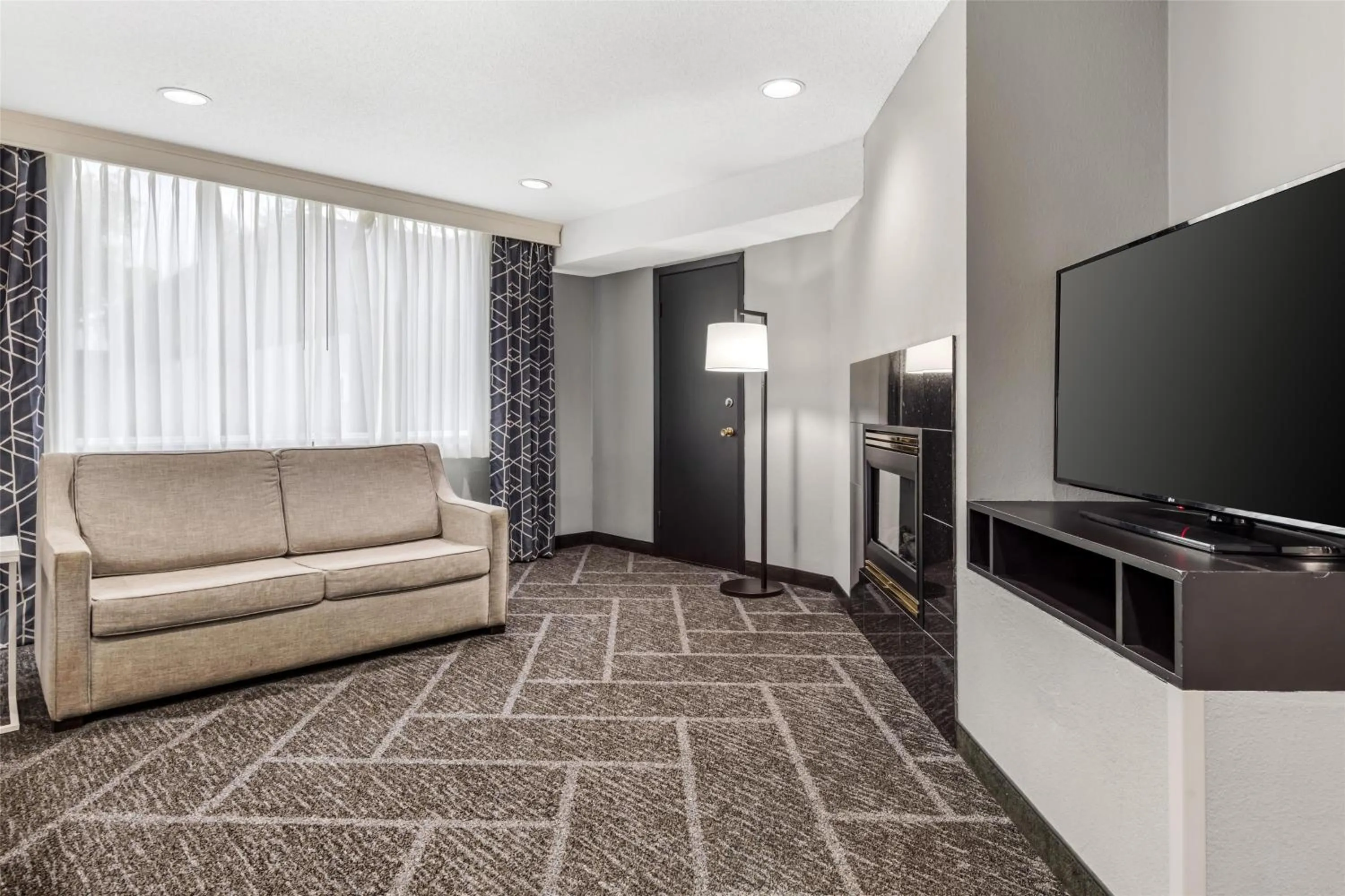 Bedroom in Best Western Rochester Hotel Mayo Clinic Area/ St. Mary's