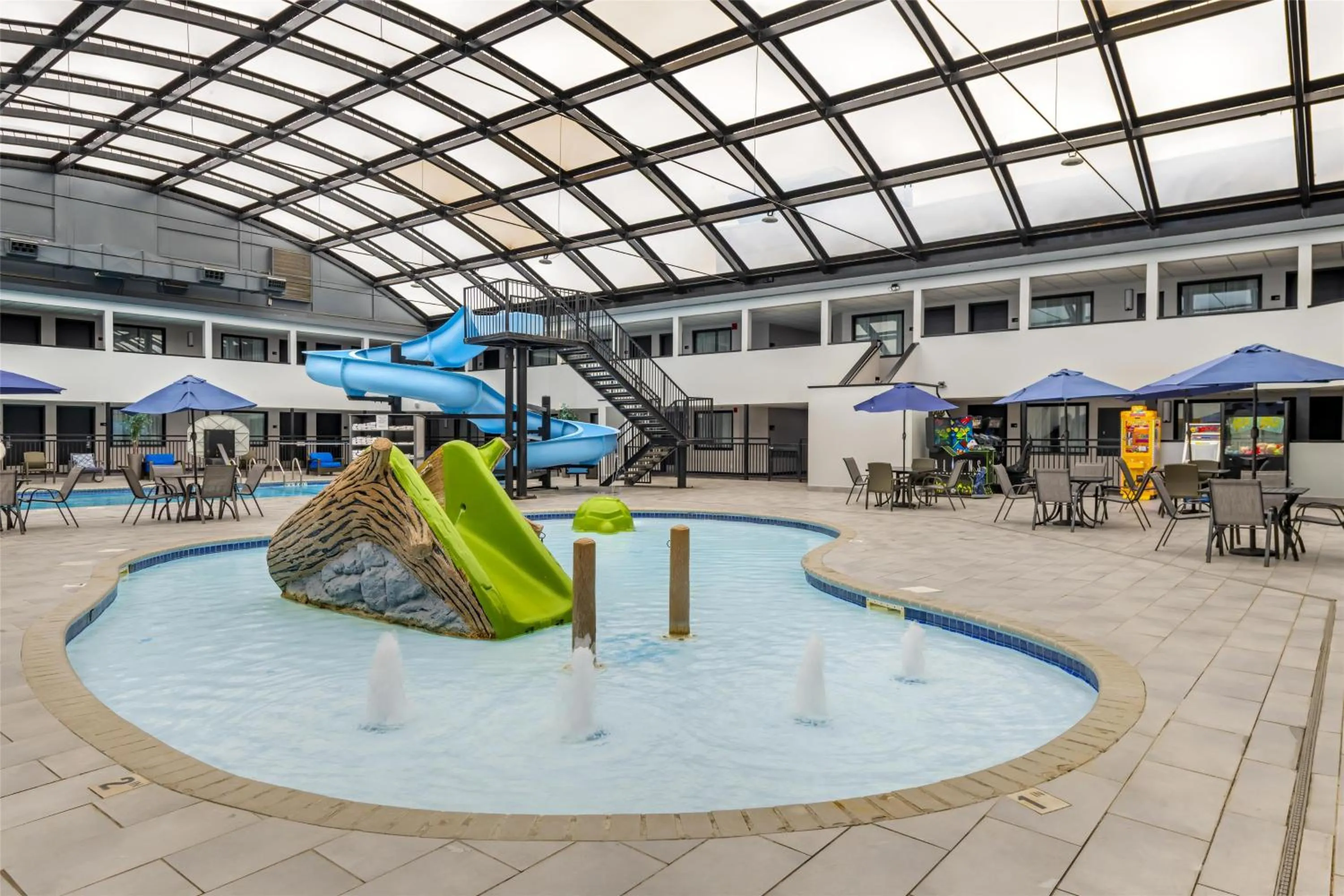 Pool view in Best Western Rochester Hotel Mayo Clinic Area/ St. Mary's