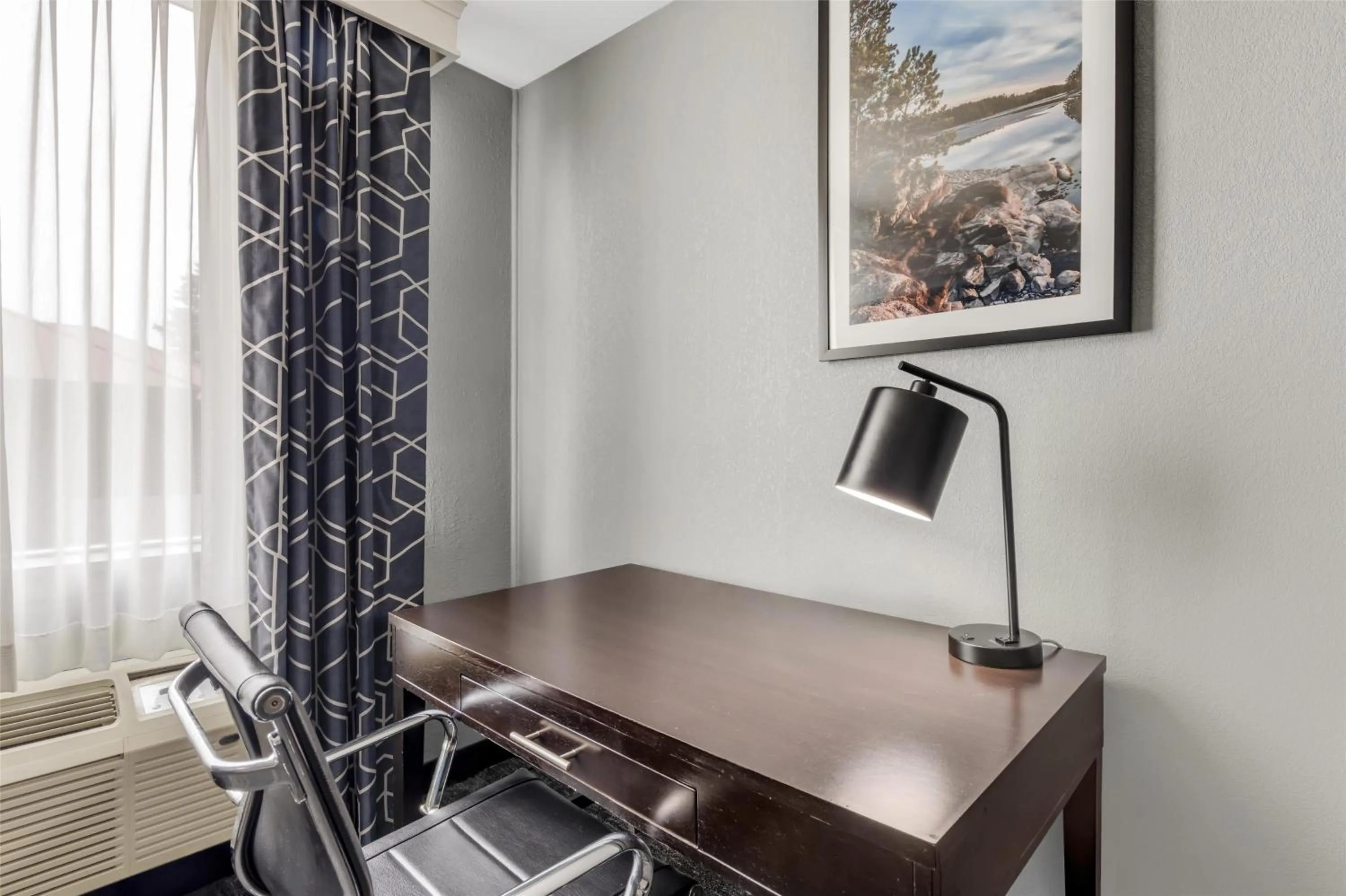 Bedroom in Best Western Rochester Hotel Mayo Clinic Area/ St. Mary's