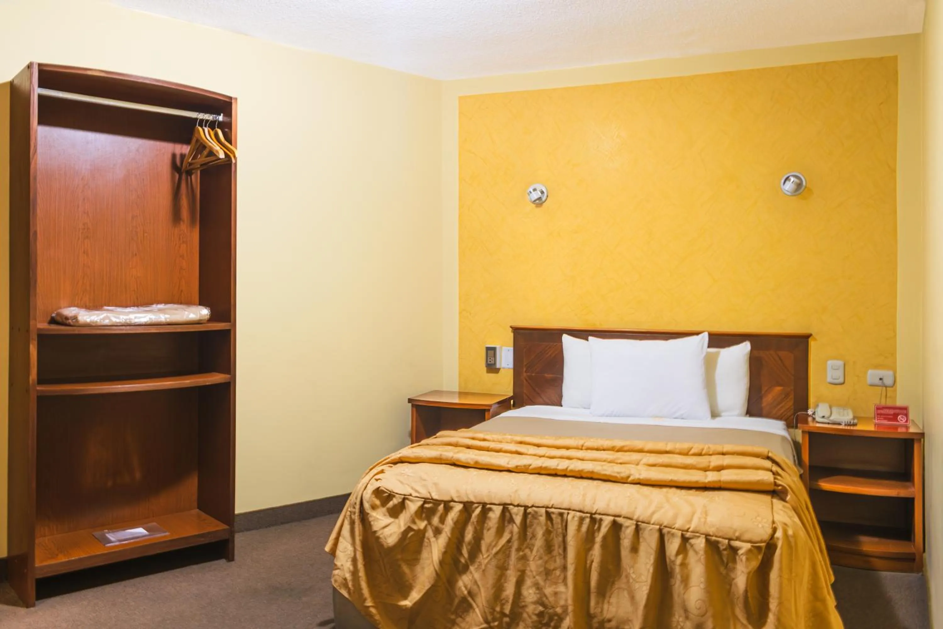 Bed in Hotel Maison Du Solei