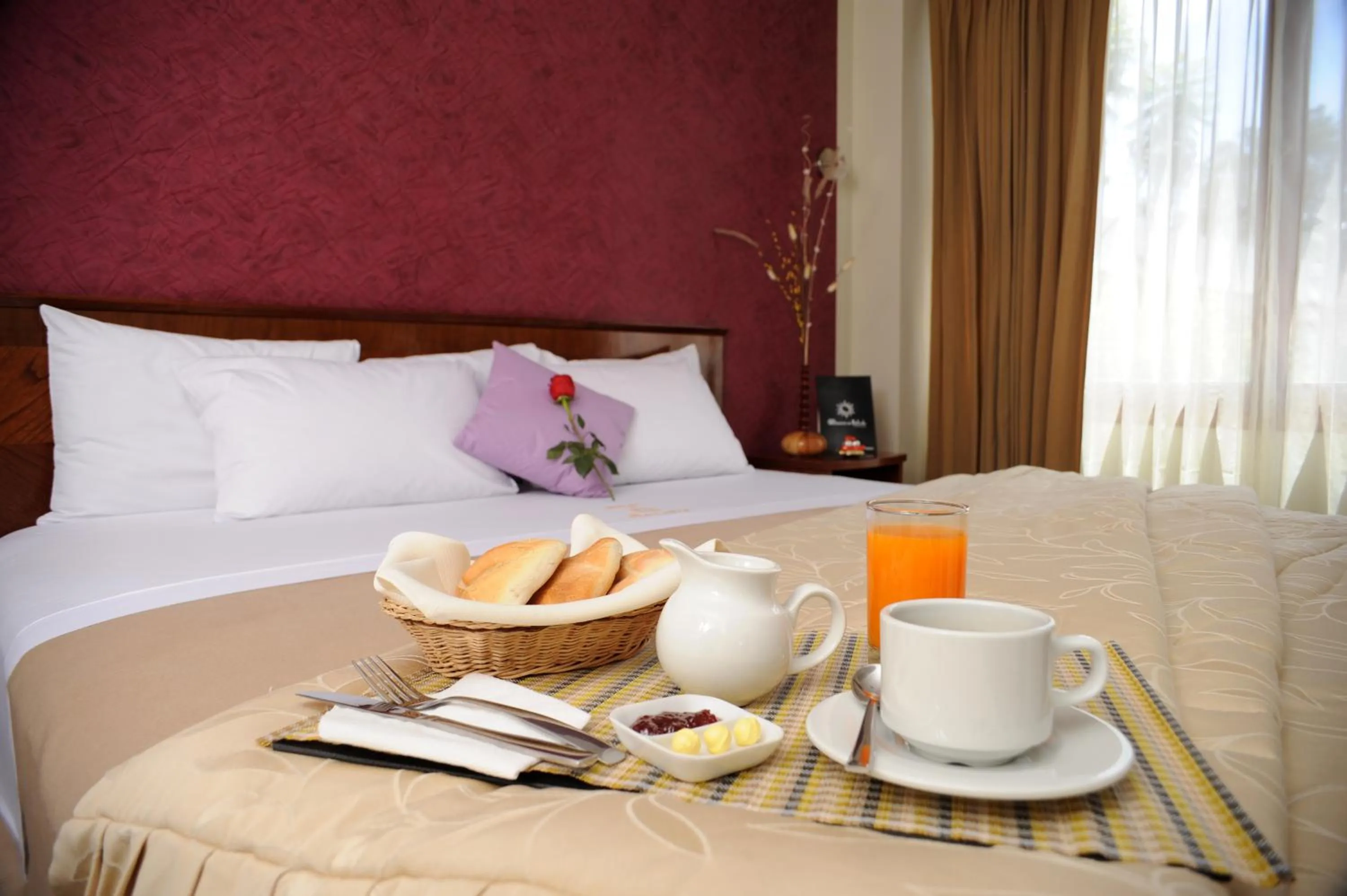Breakfast, Bed in Hotel Maison Du Solei