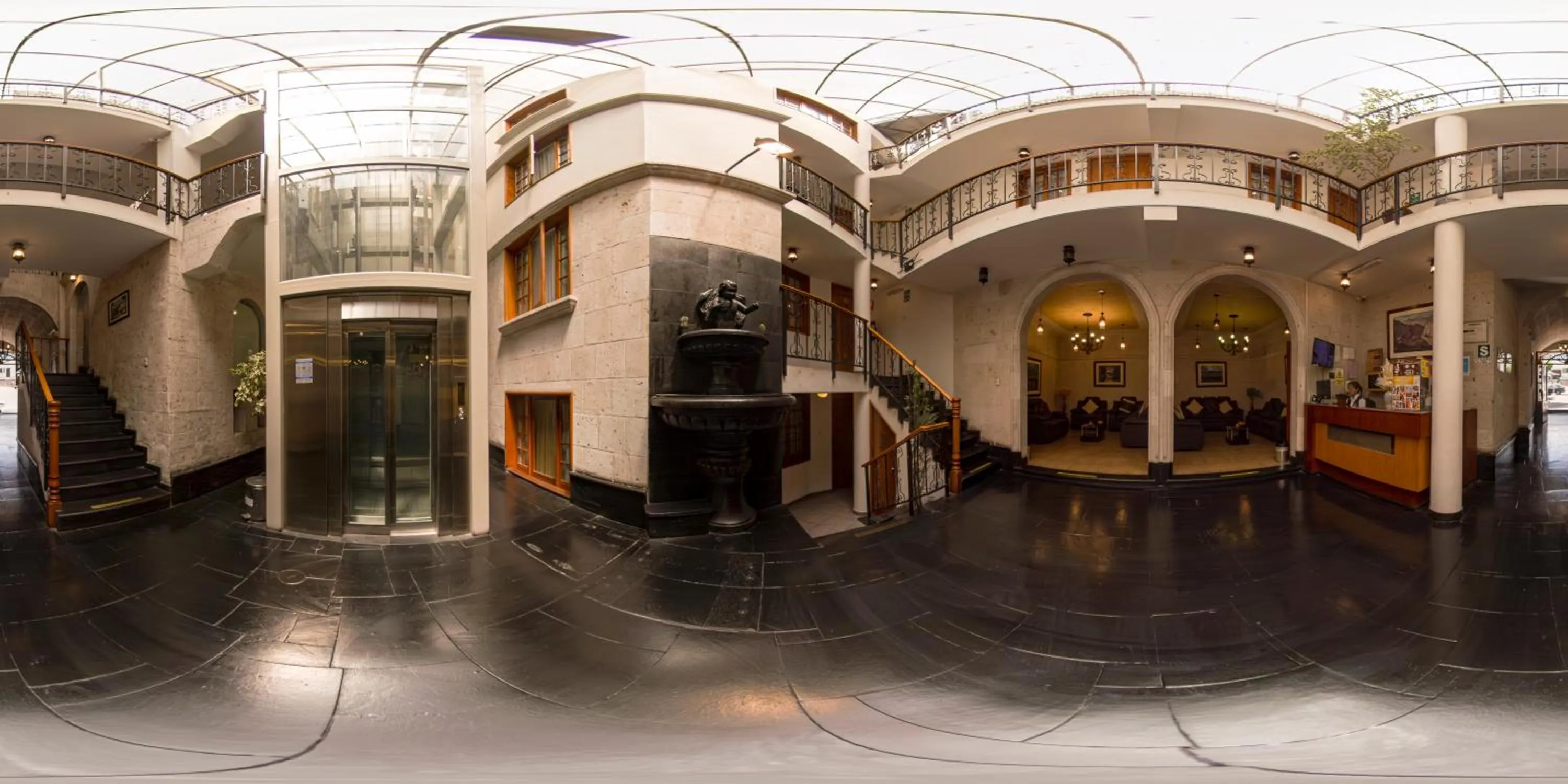 elevator in Hotel Maison Du Solei