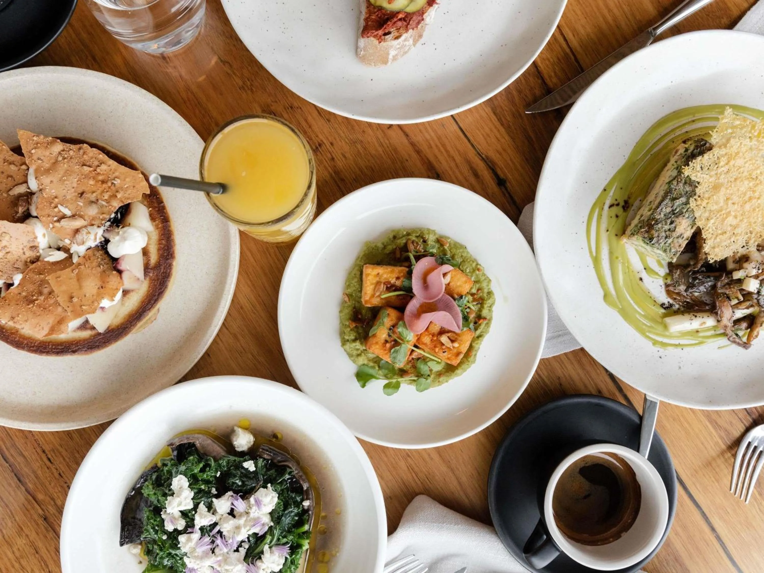 Breakfast in Peppers Silo Launceston