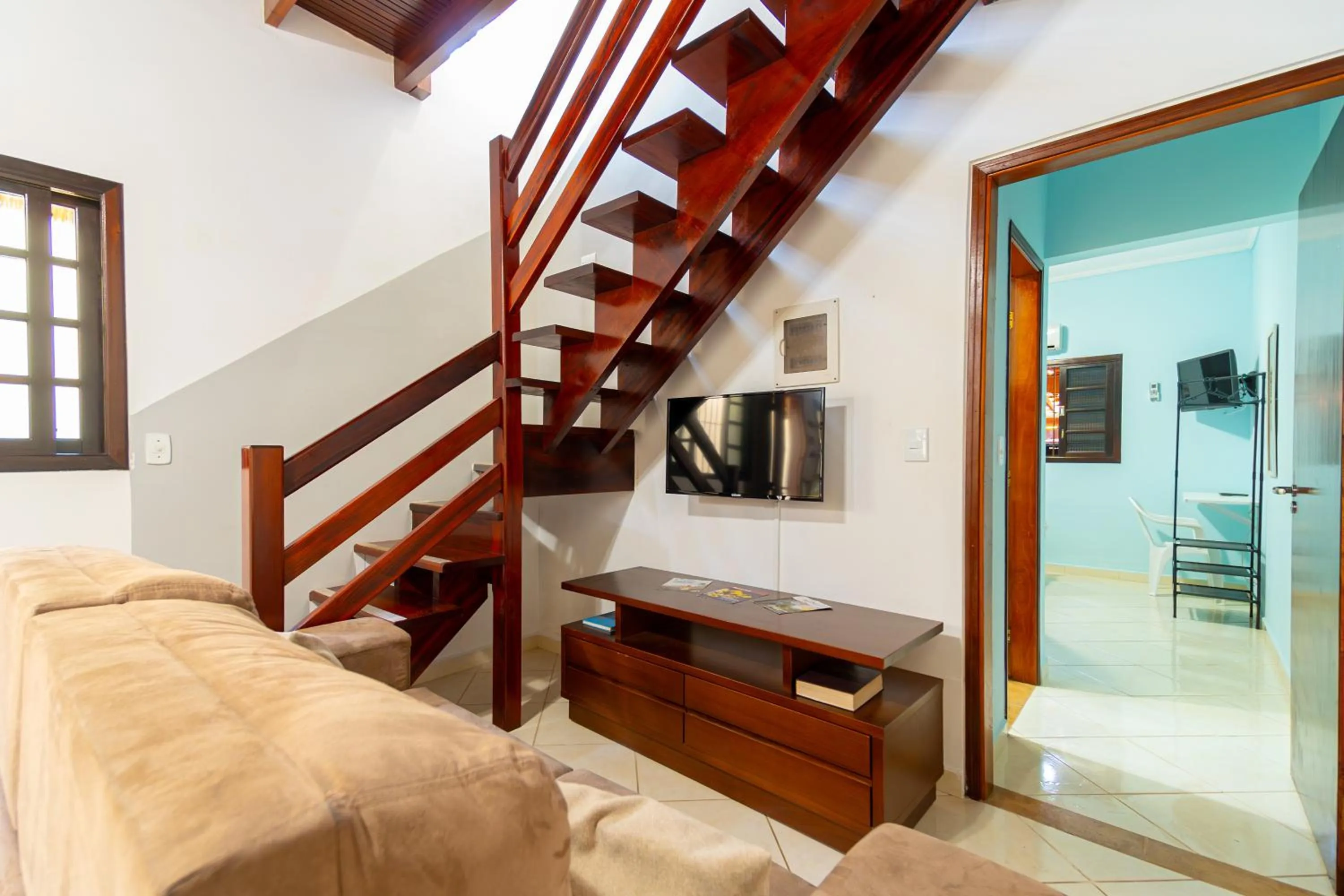 TV and multimedia in Casa Gomes no Point de Itaguá