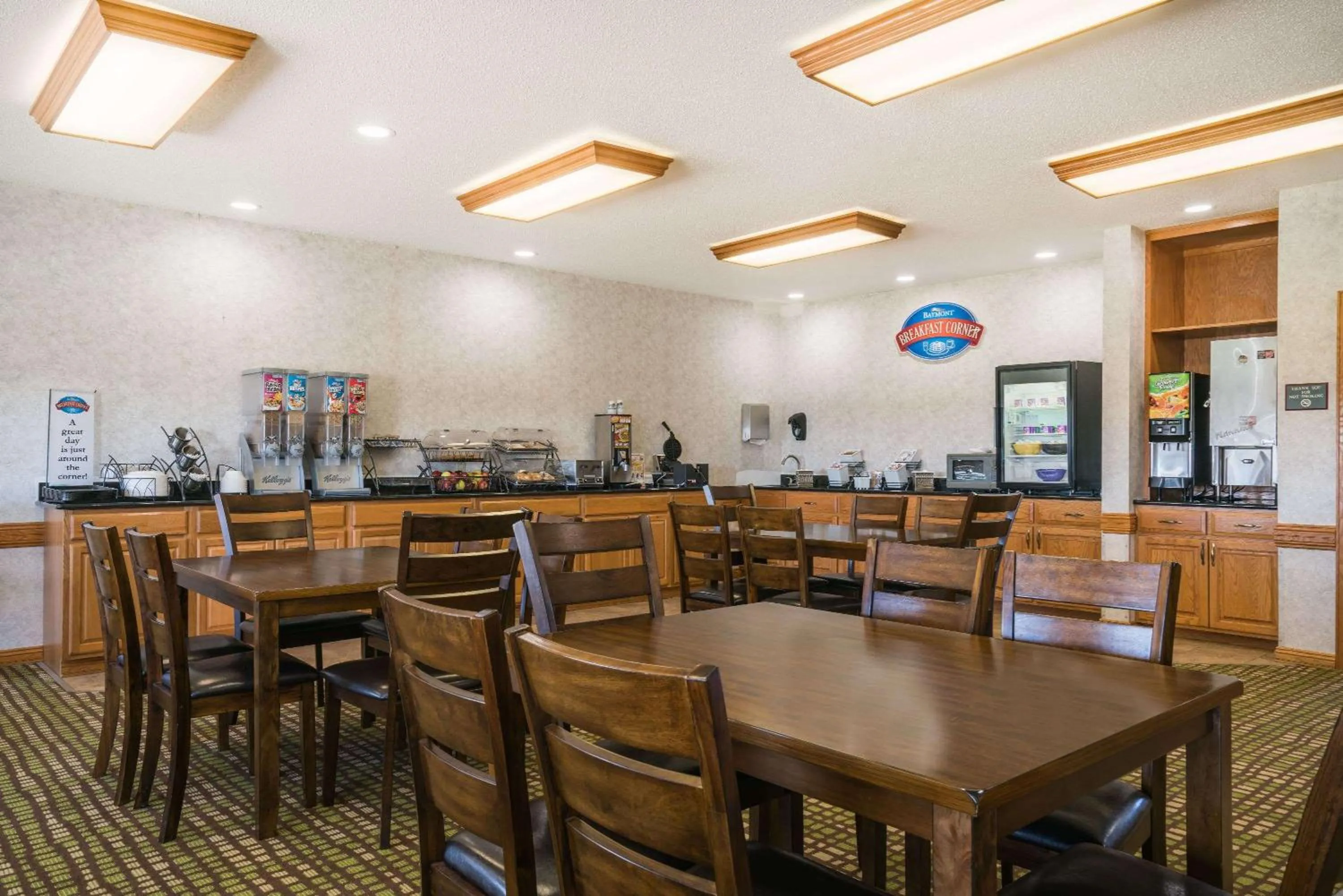 Breakfast in Baymont by Wyndham Albany MN