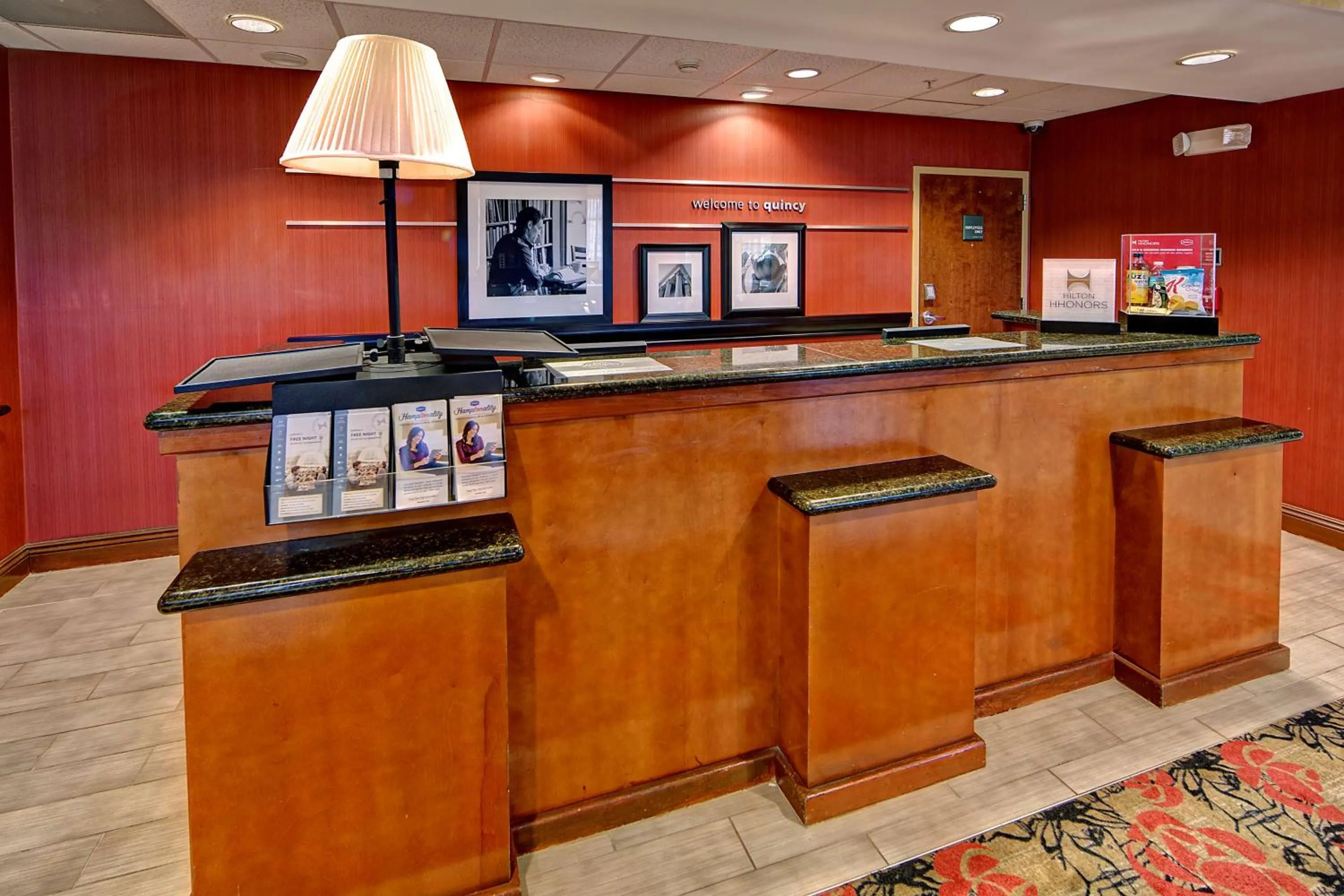 Lobby or reception in Hampton Inn Quincy