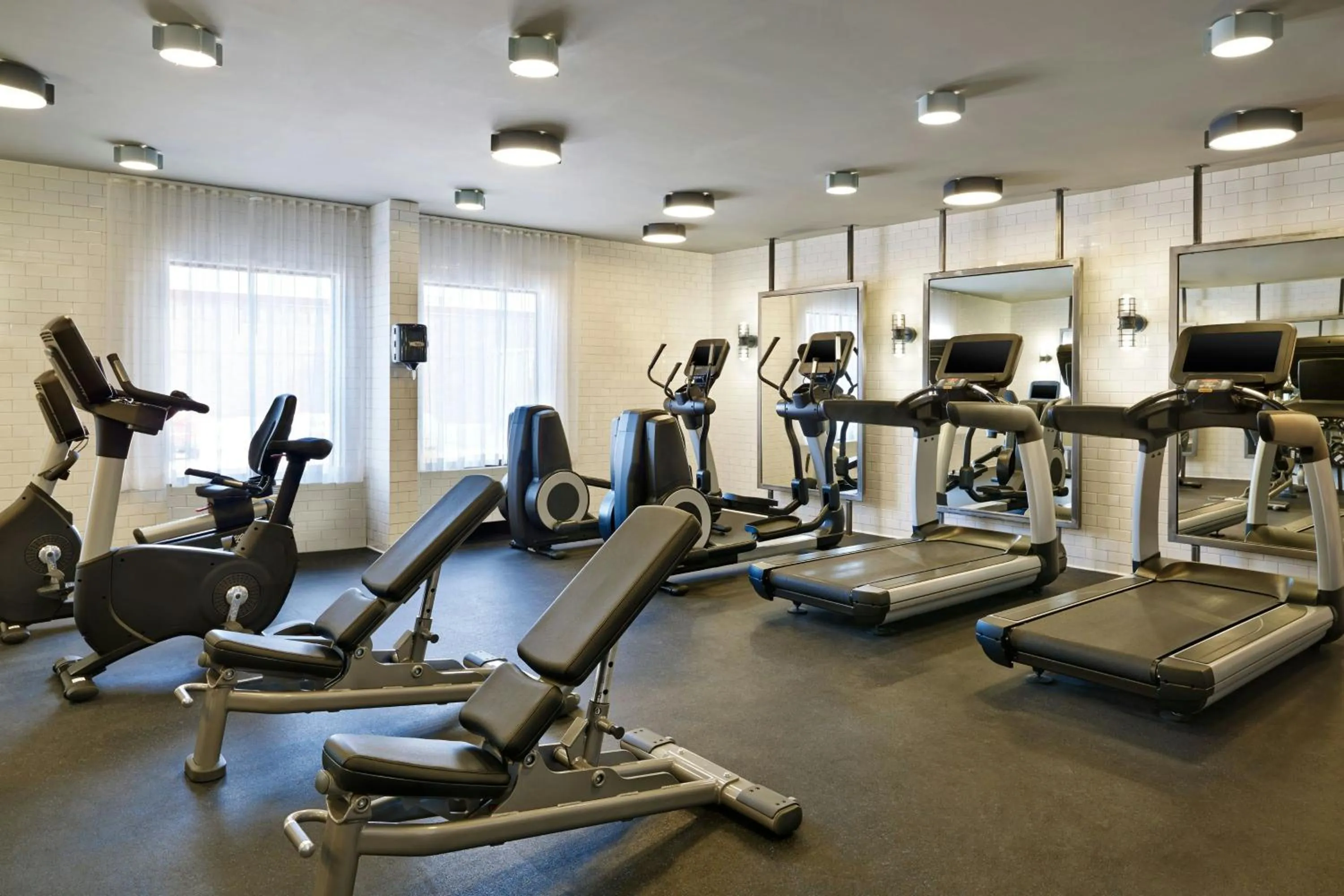 Fitness centre/facilities in Four Points by Sheraton Mall of America Minneapolis Airport