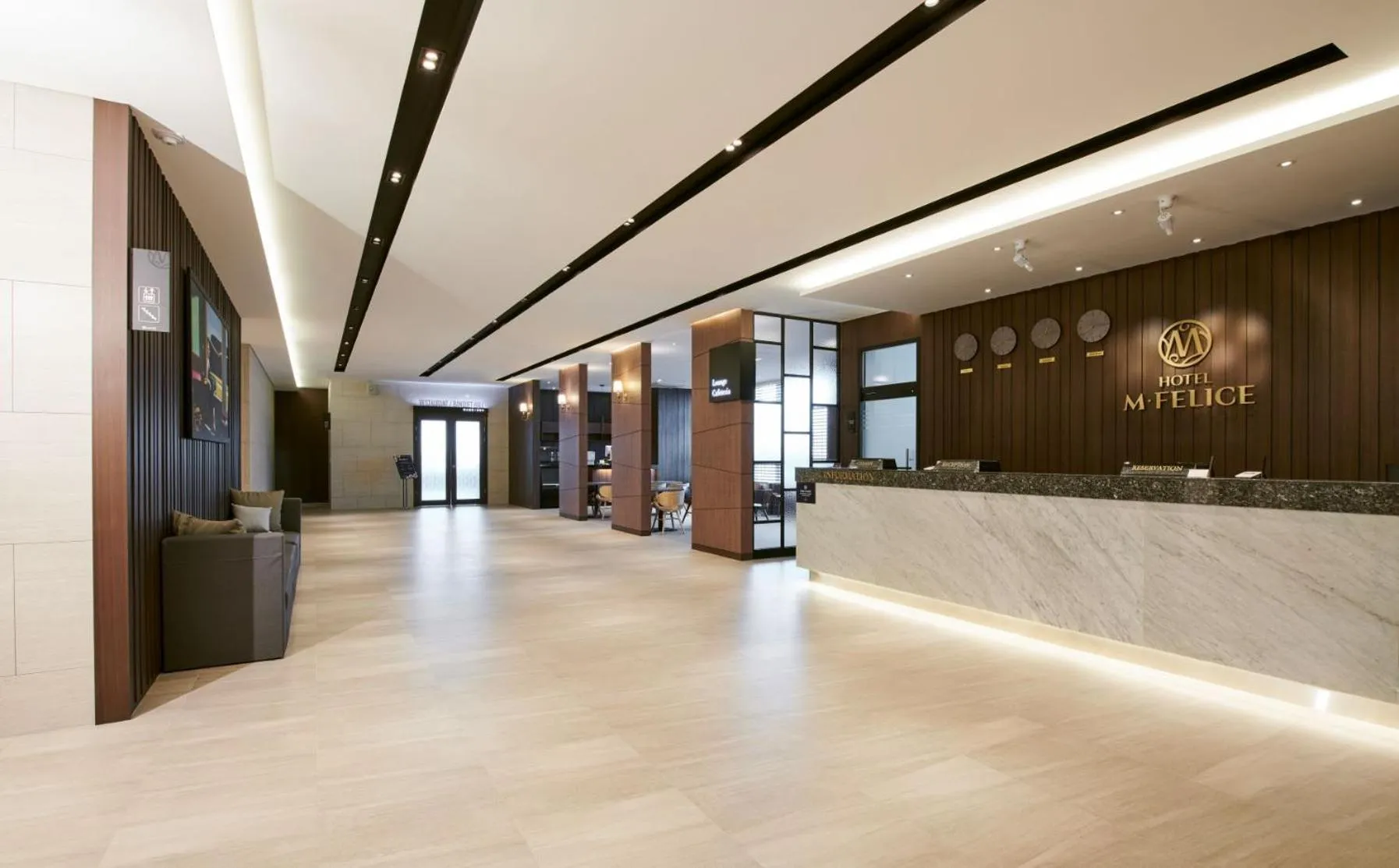 Lobby or reception in Hotel Mfelice