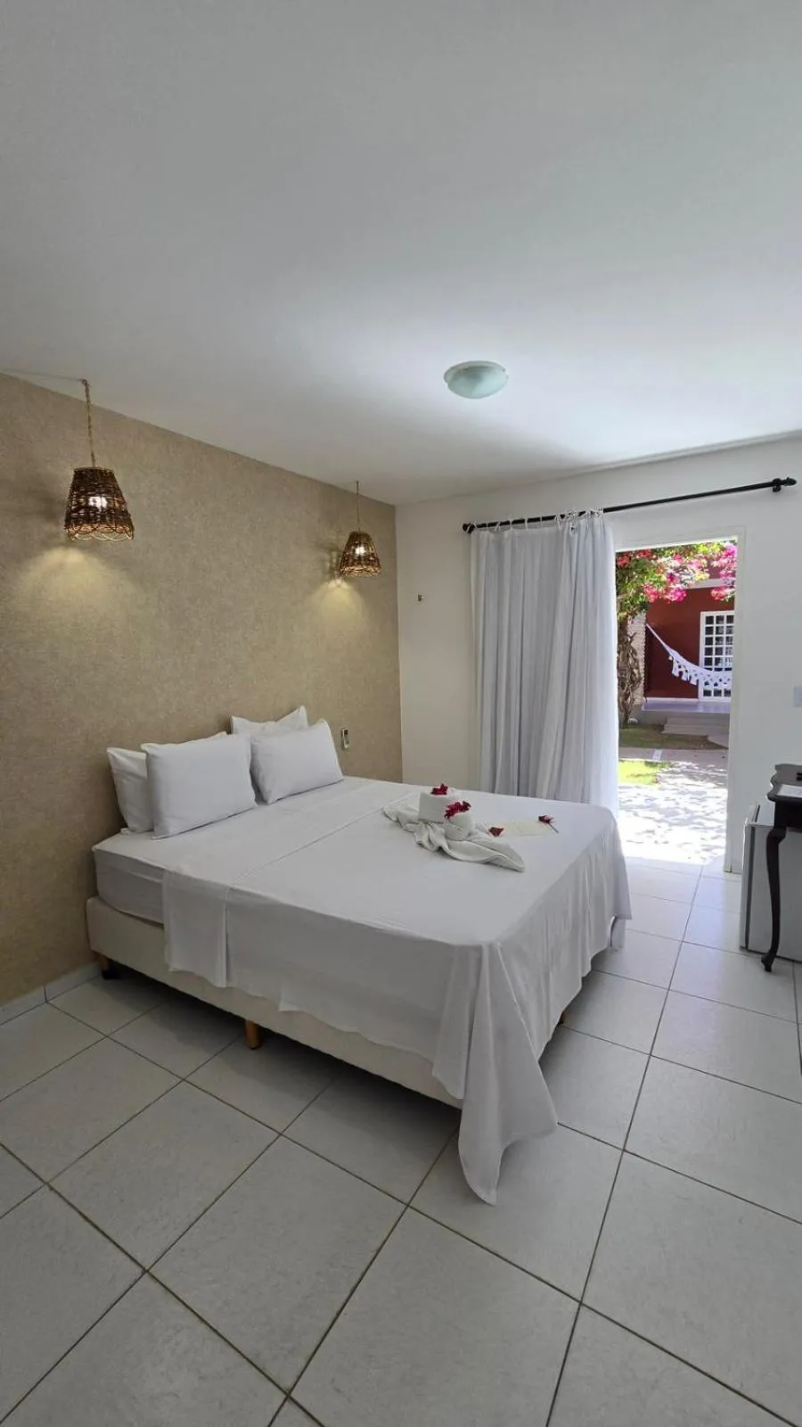 Bedroom, Bed in Pousada Arte do Velejo by Solarium