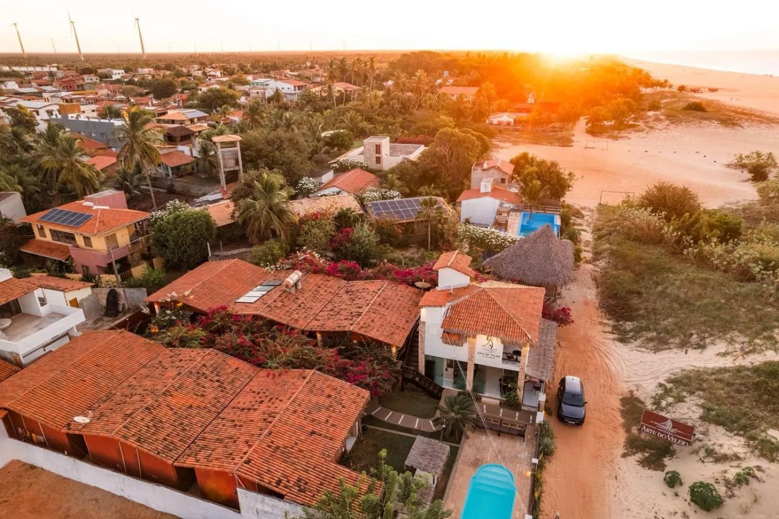 Property building in Pousada Arte do Velejo by Solarium