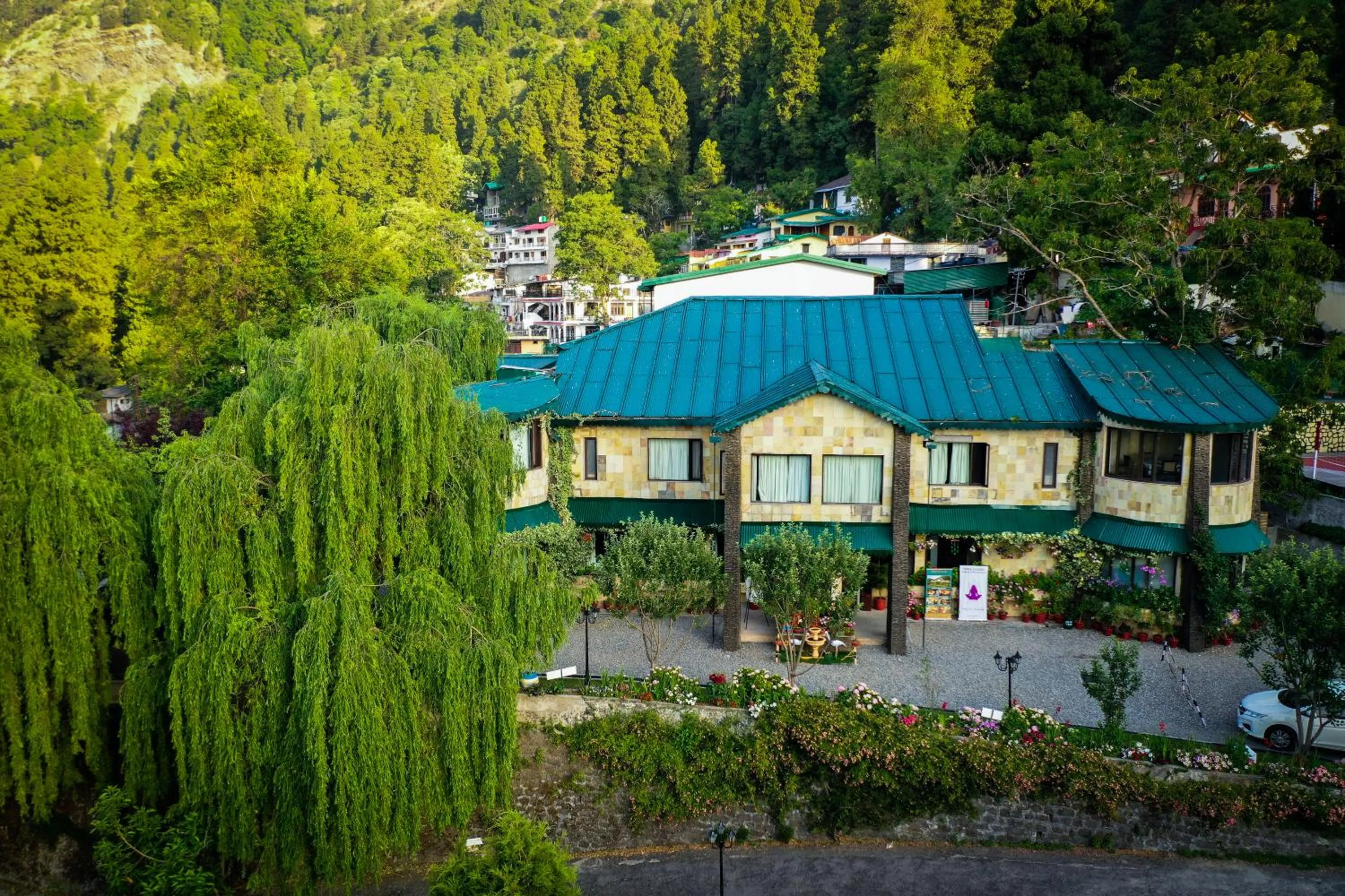 Bird's eye view in Shervani Hilltop Resort
