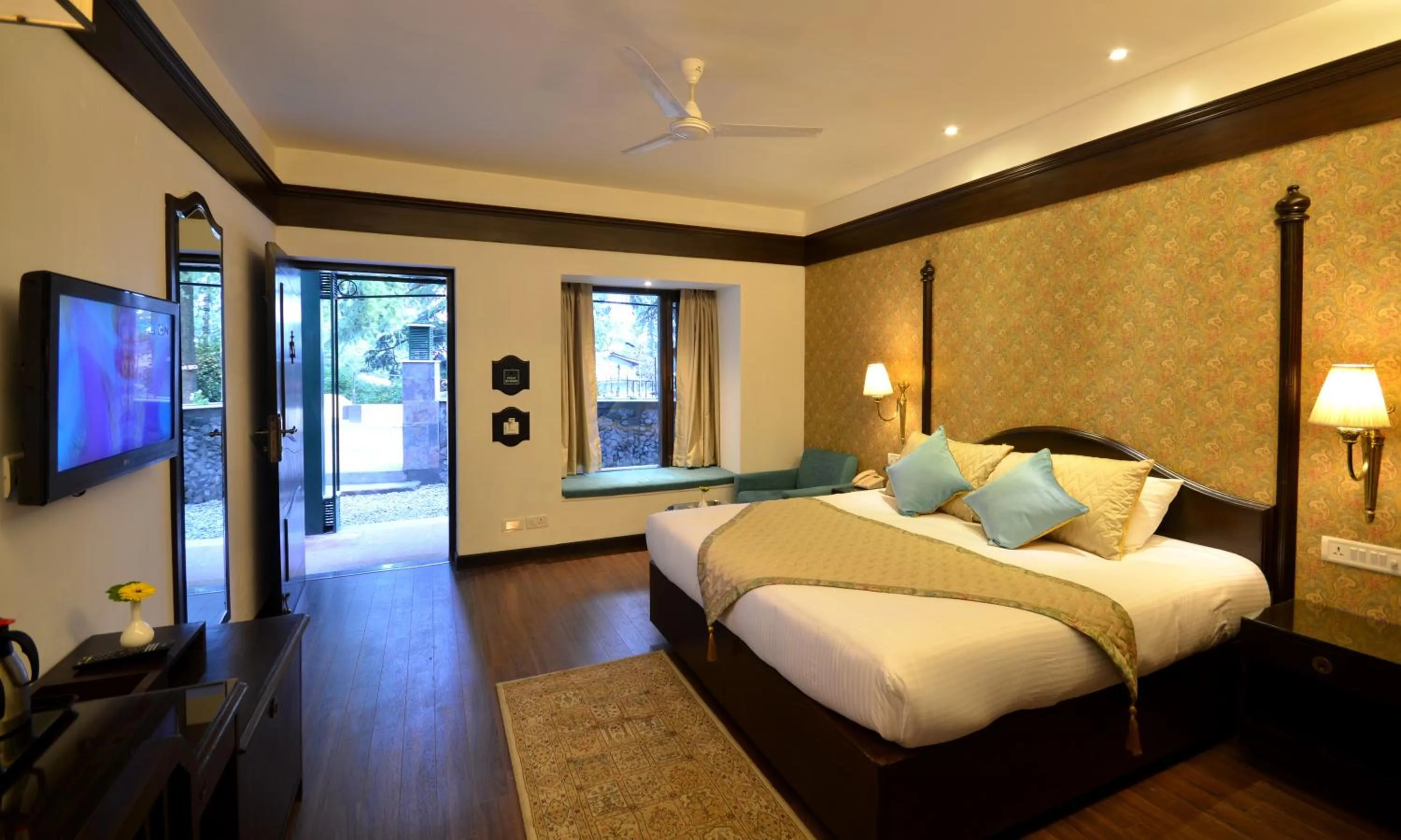 Day, Bed in Shervani Hilltop Resort