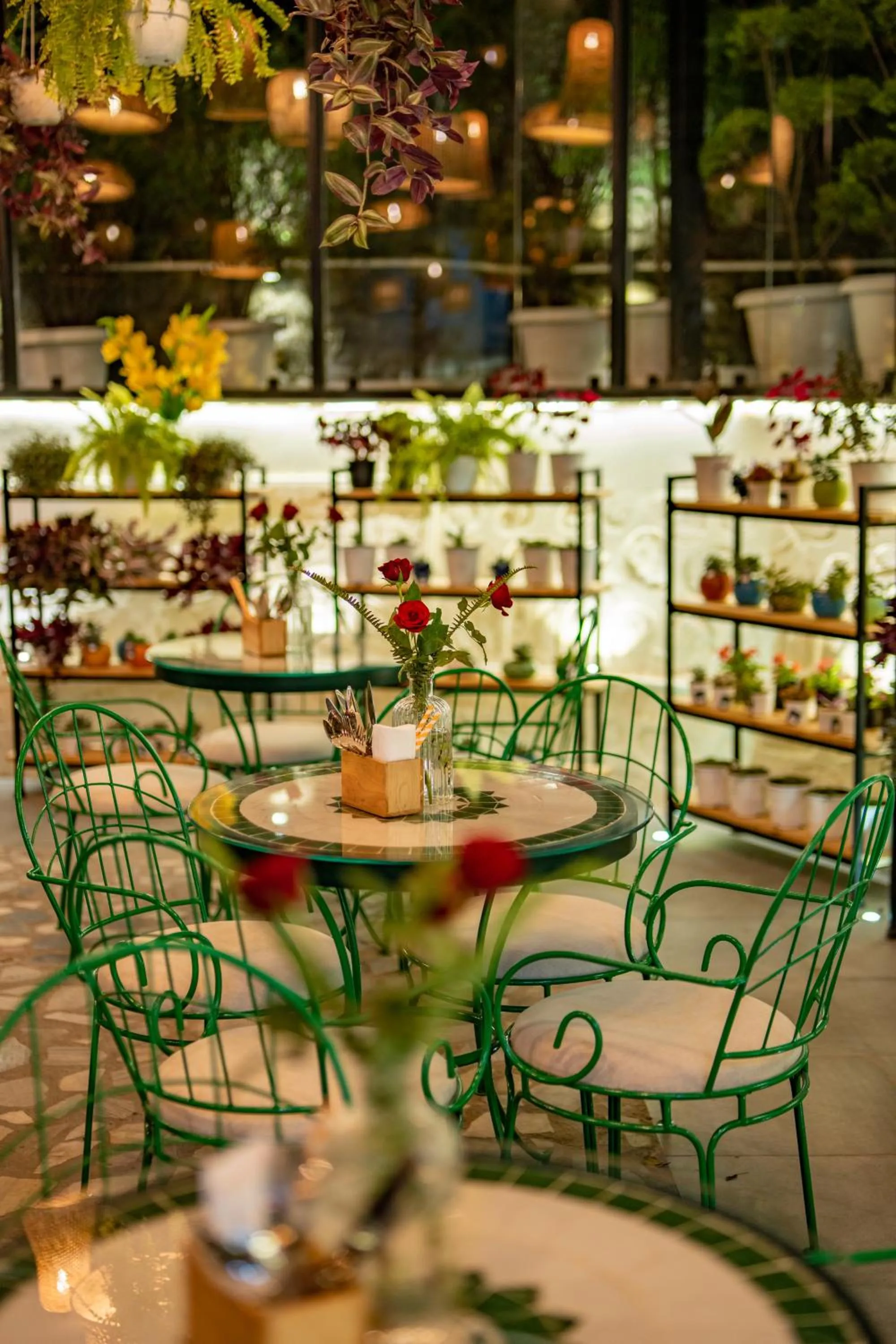 Restaurant/places to eat in Shervani Hilltop Resort