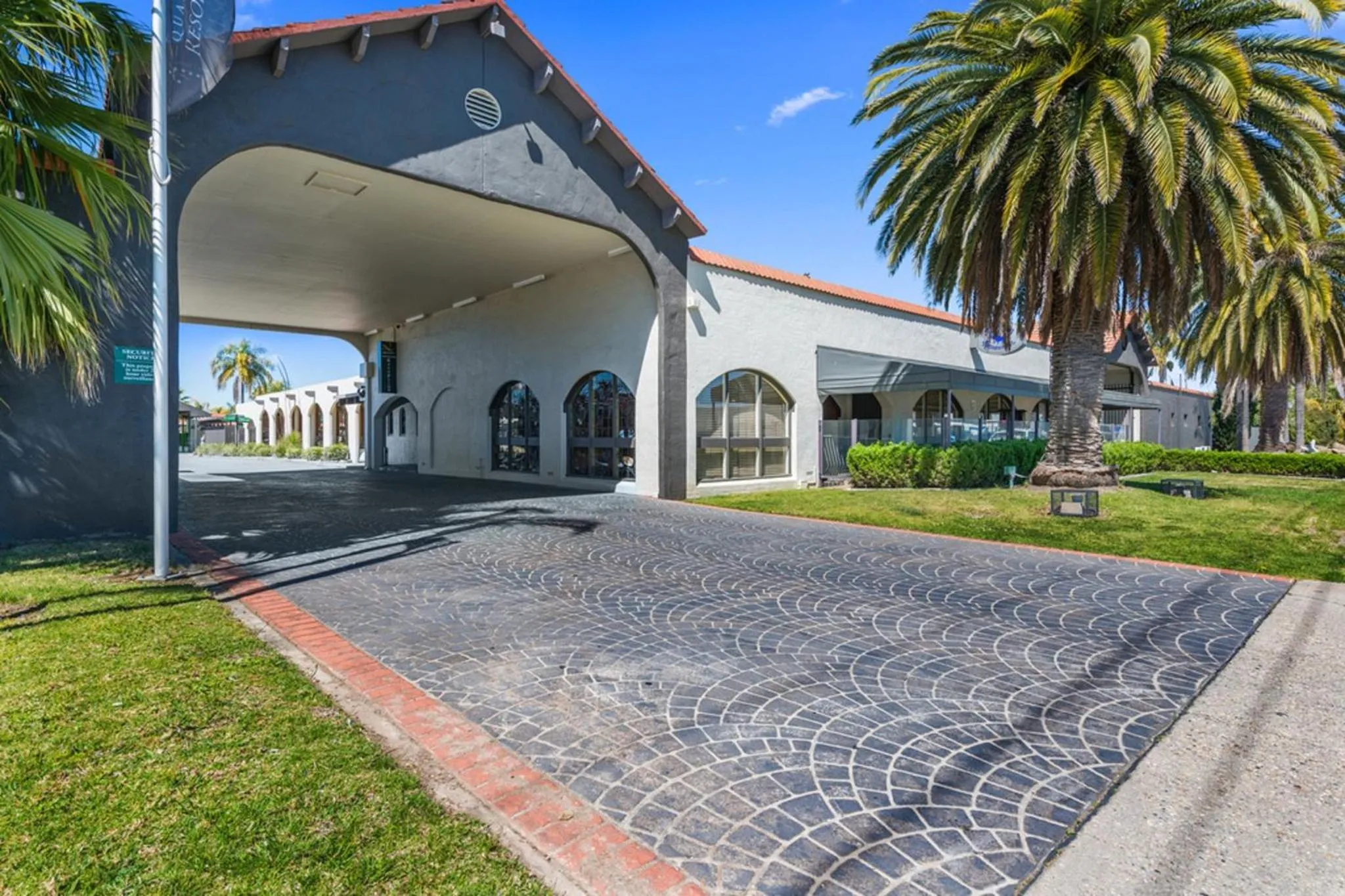 Facade/entrance in Quality Resort Siesta