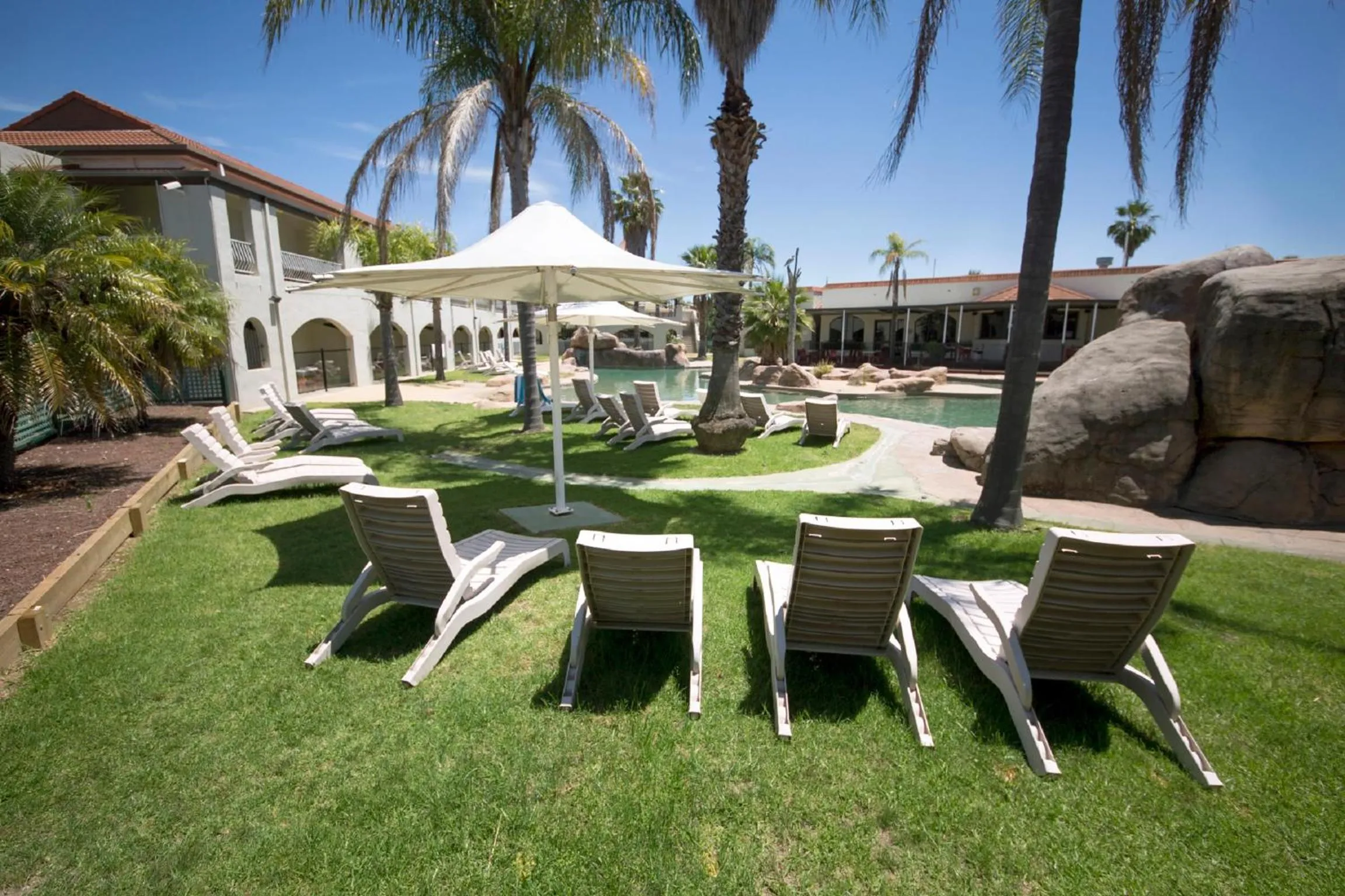 Swimming pool in Quality Resort Siesta