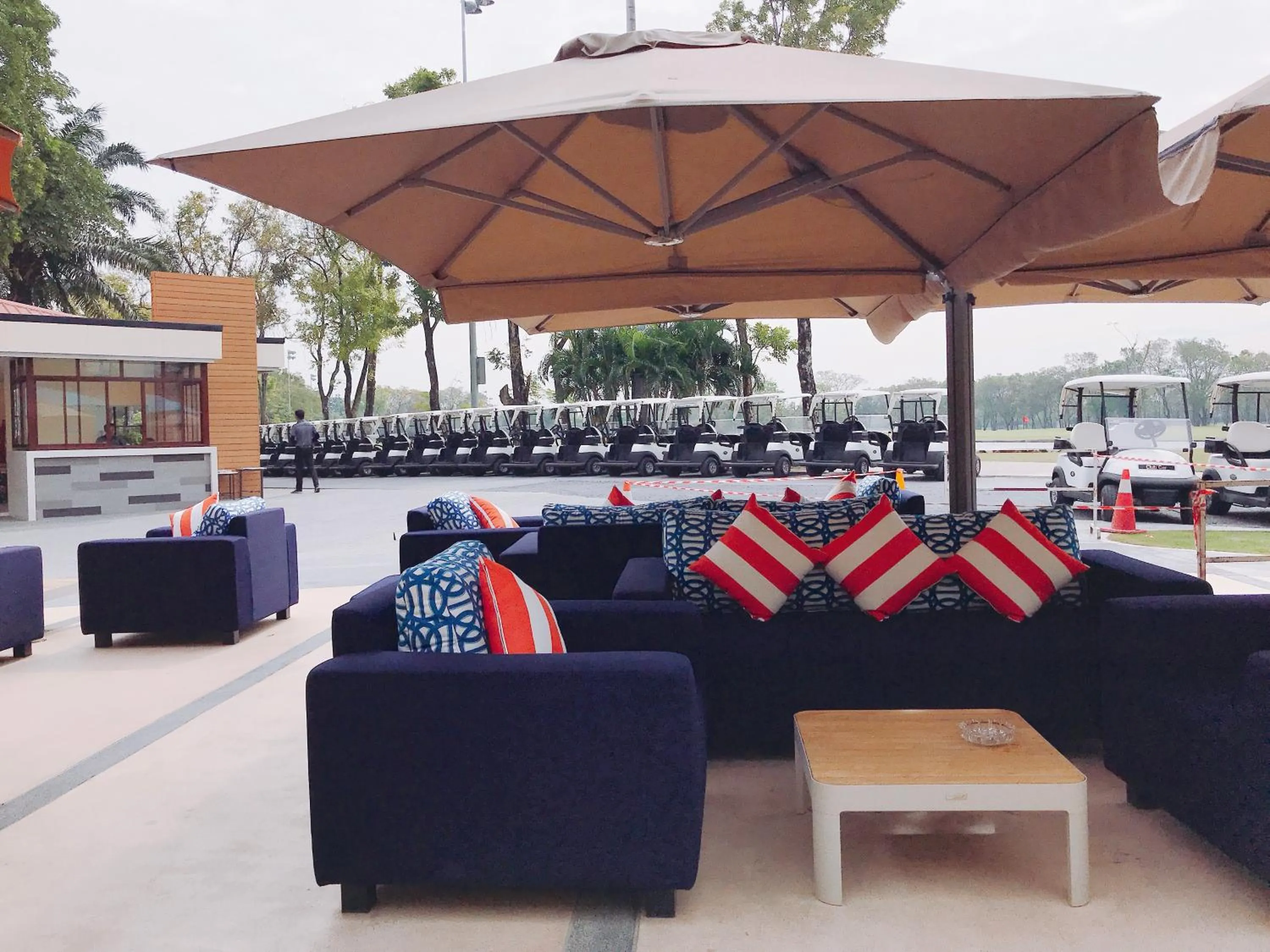 Restaurant/places to eat in Eastin Thana City Golf Resort Bangkok