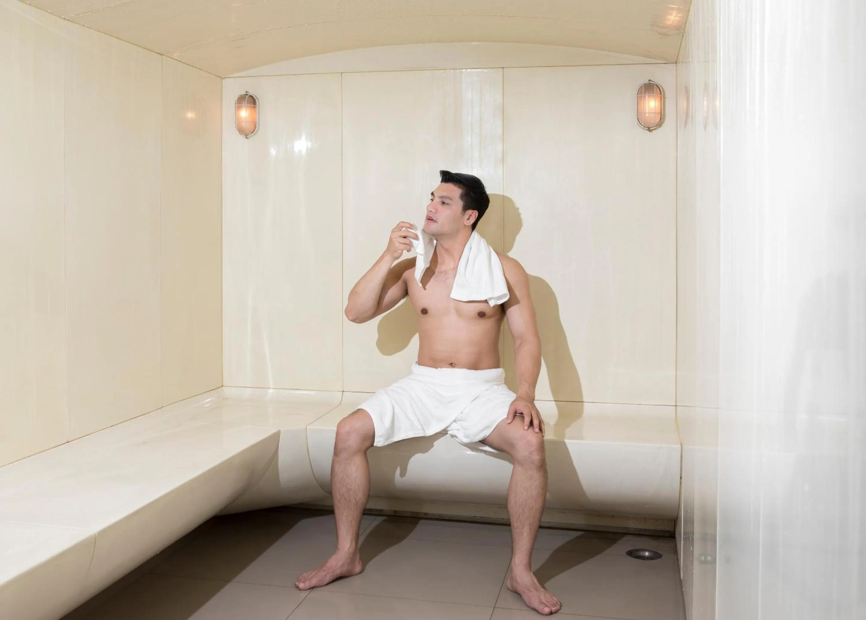 Steam room in Eastin Thana City Golf Resort Bangkok