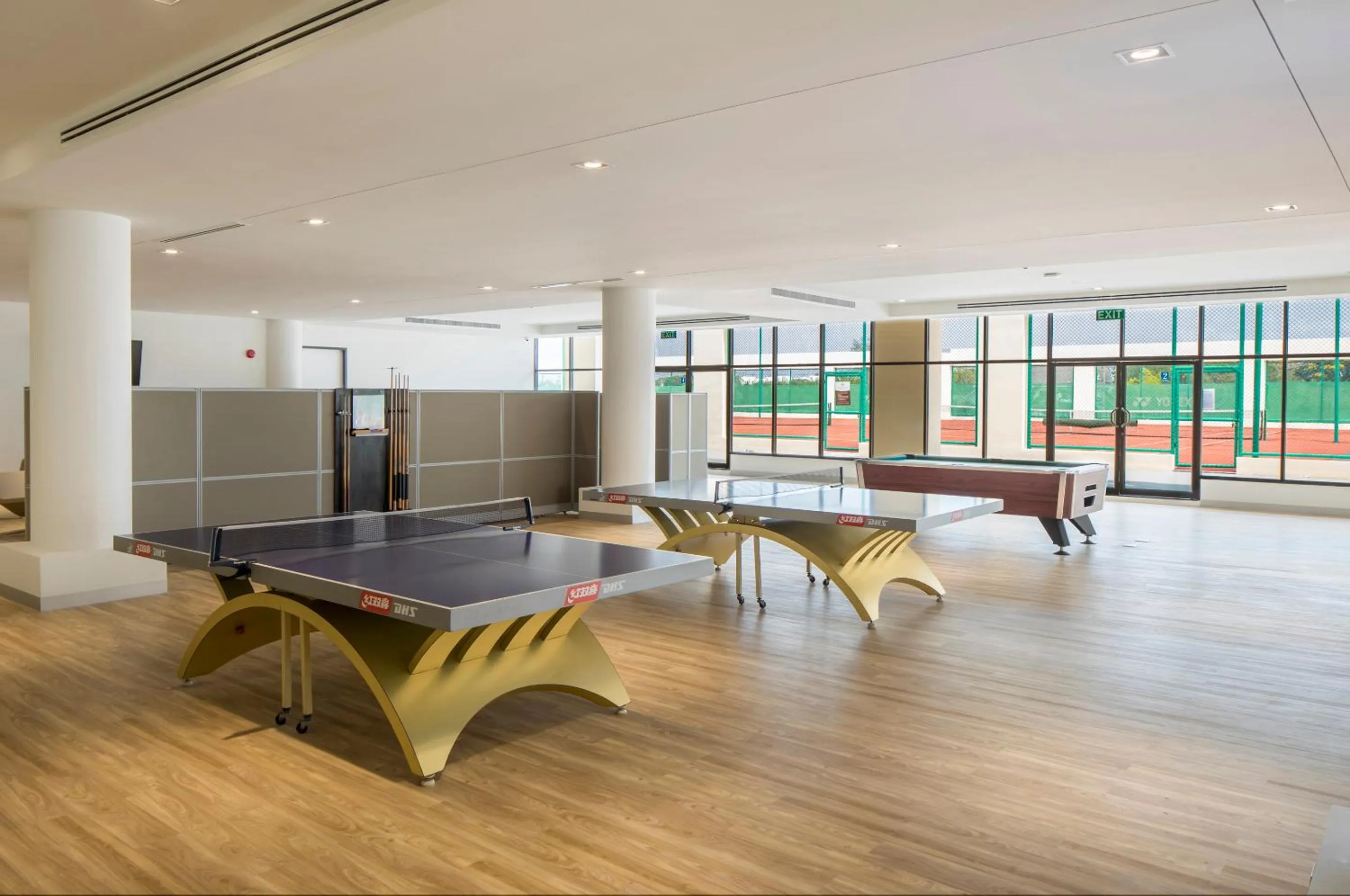 Table tennis in Eastin Thana City Golf Resort Bangkok