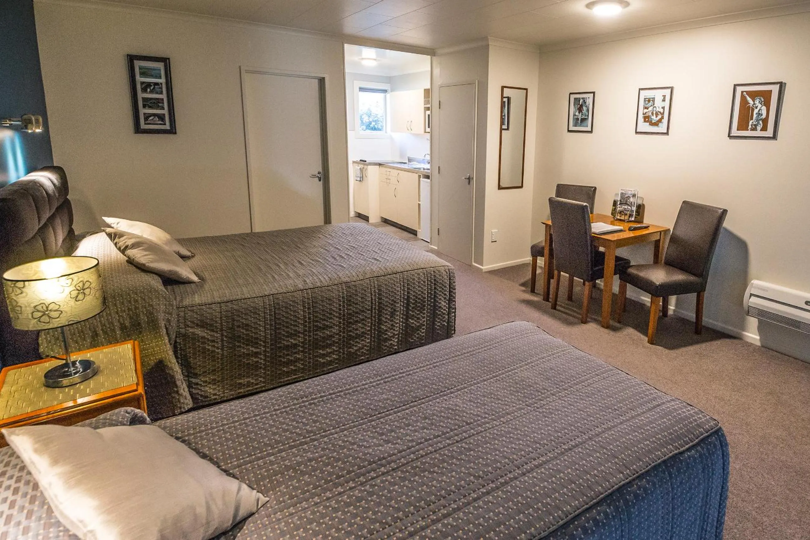 Photo of the whole room, Bed in AAA Thames Court Motel