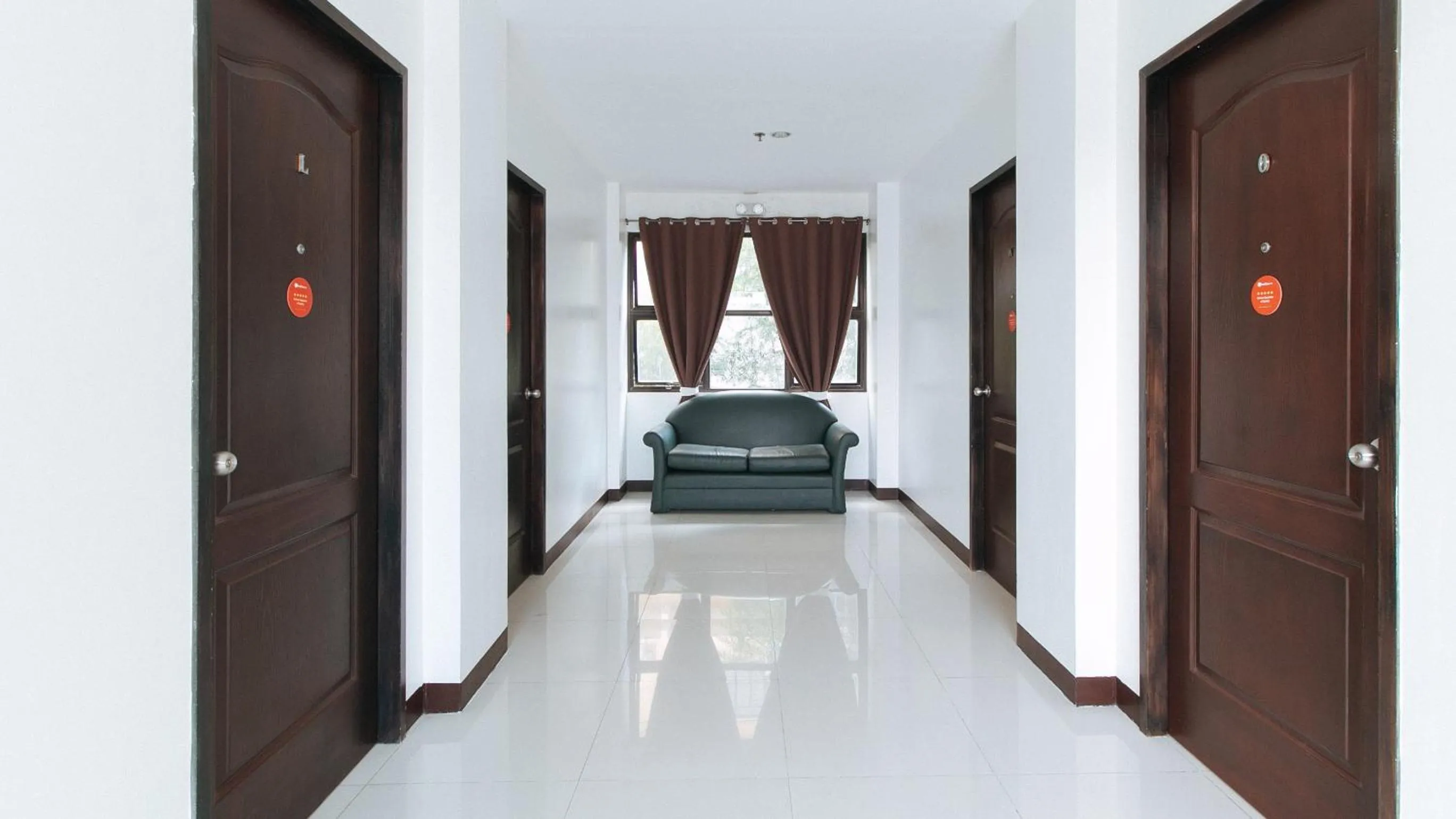 Floor plan in RedDoorz at San Antonio Makati