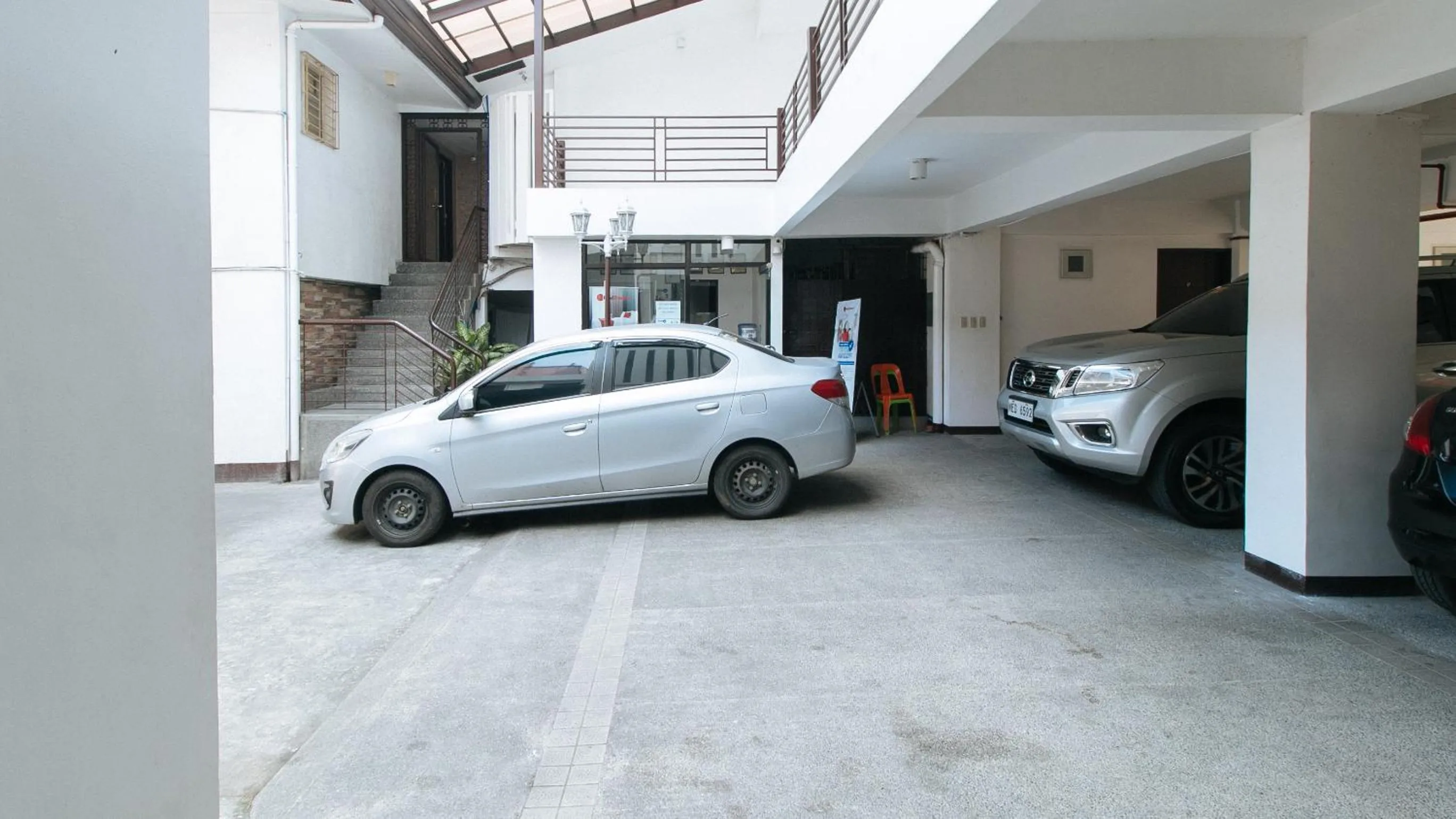 Parking in RedDoorz at San Antonio Makati