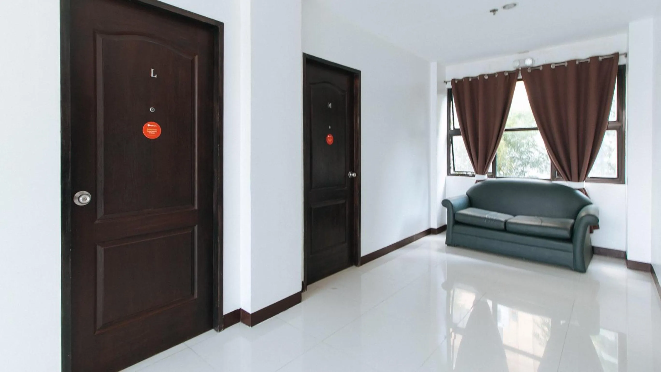 Floor plan in RedDoorz at San Antonio Makati