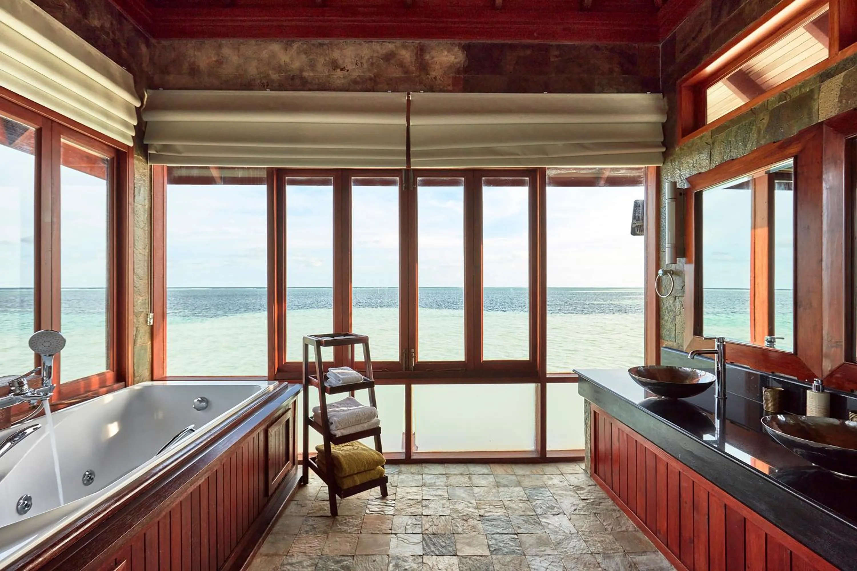 Bathroom in Sun Siyam Olhuveli