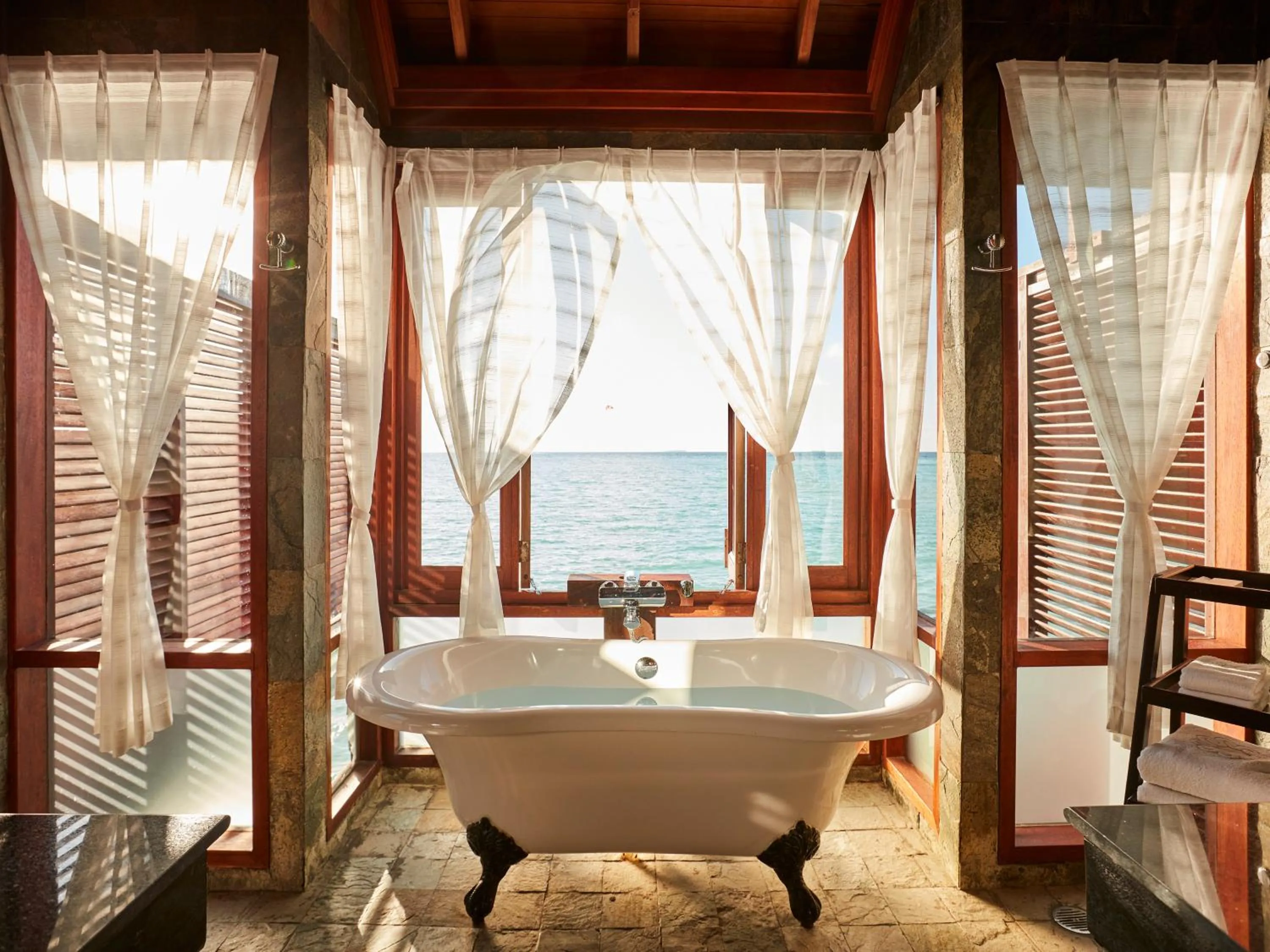 Bathroom in Sun Siyam Olhuveli