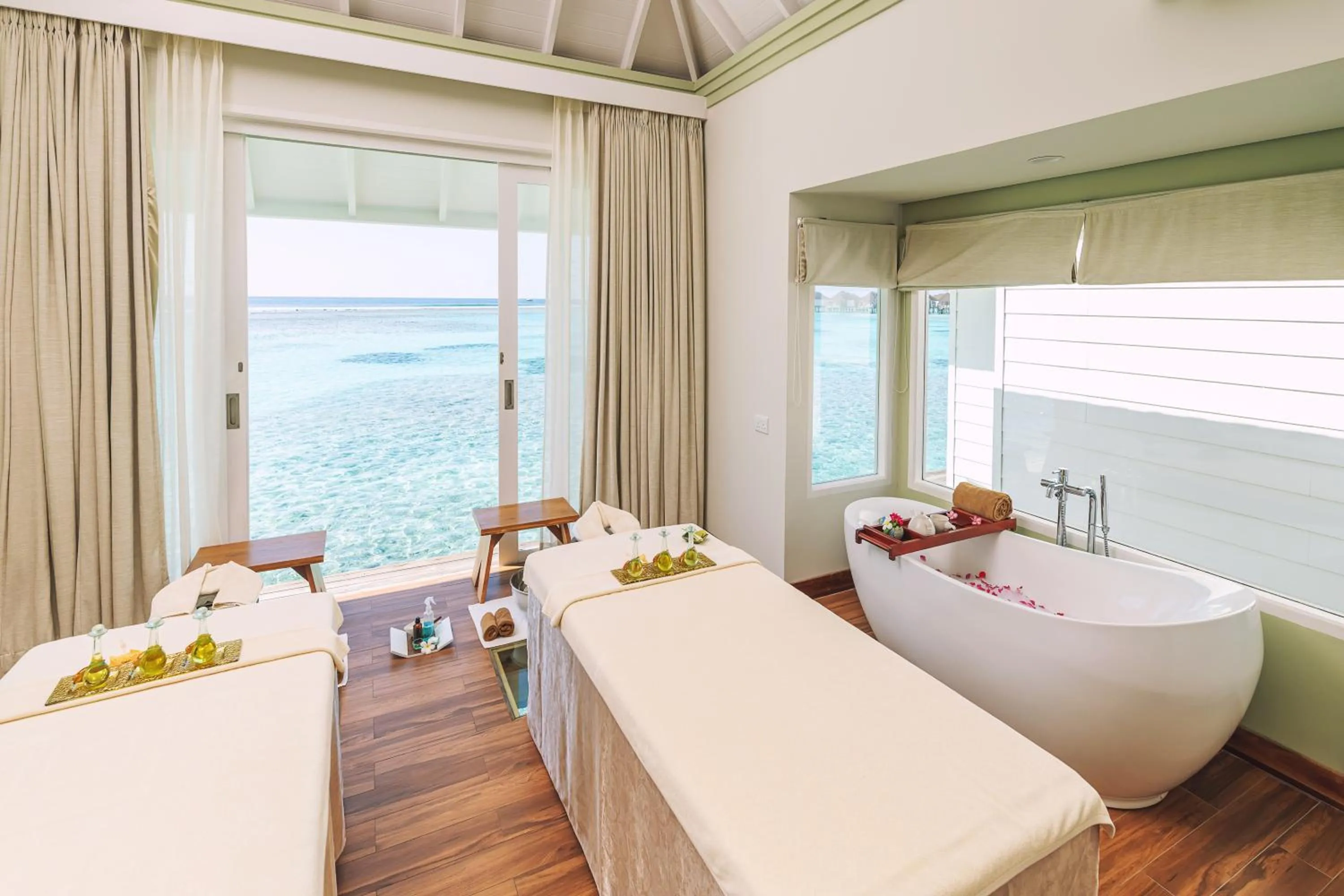 Spa and wellness centre/facilities, Bed in Sun Siyam Olhuveli