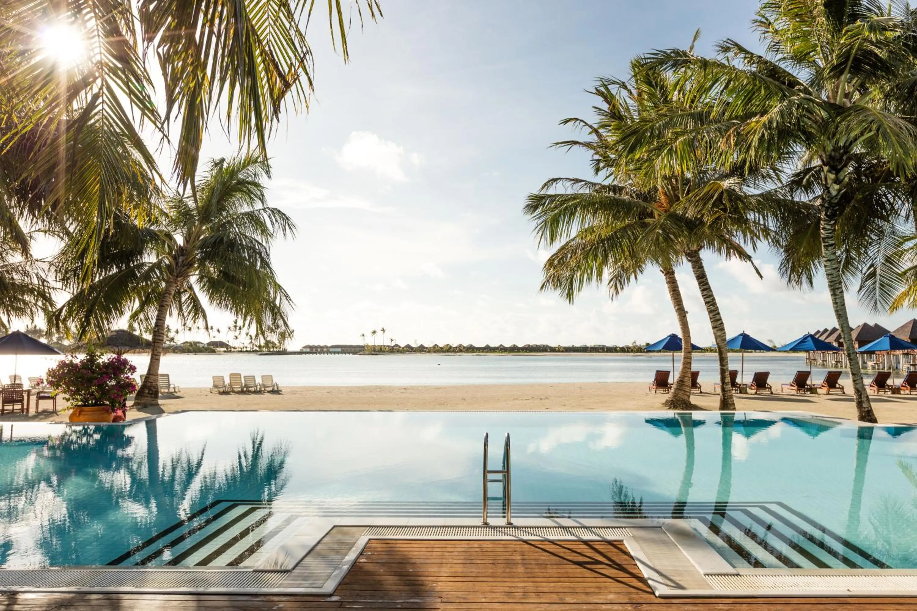 Lounge or bar in Sun Siyam Olhuveli