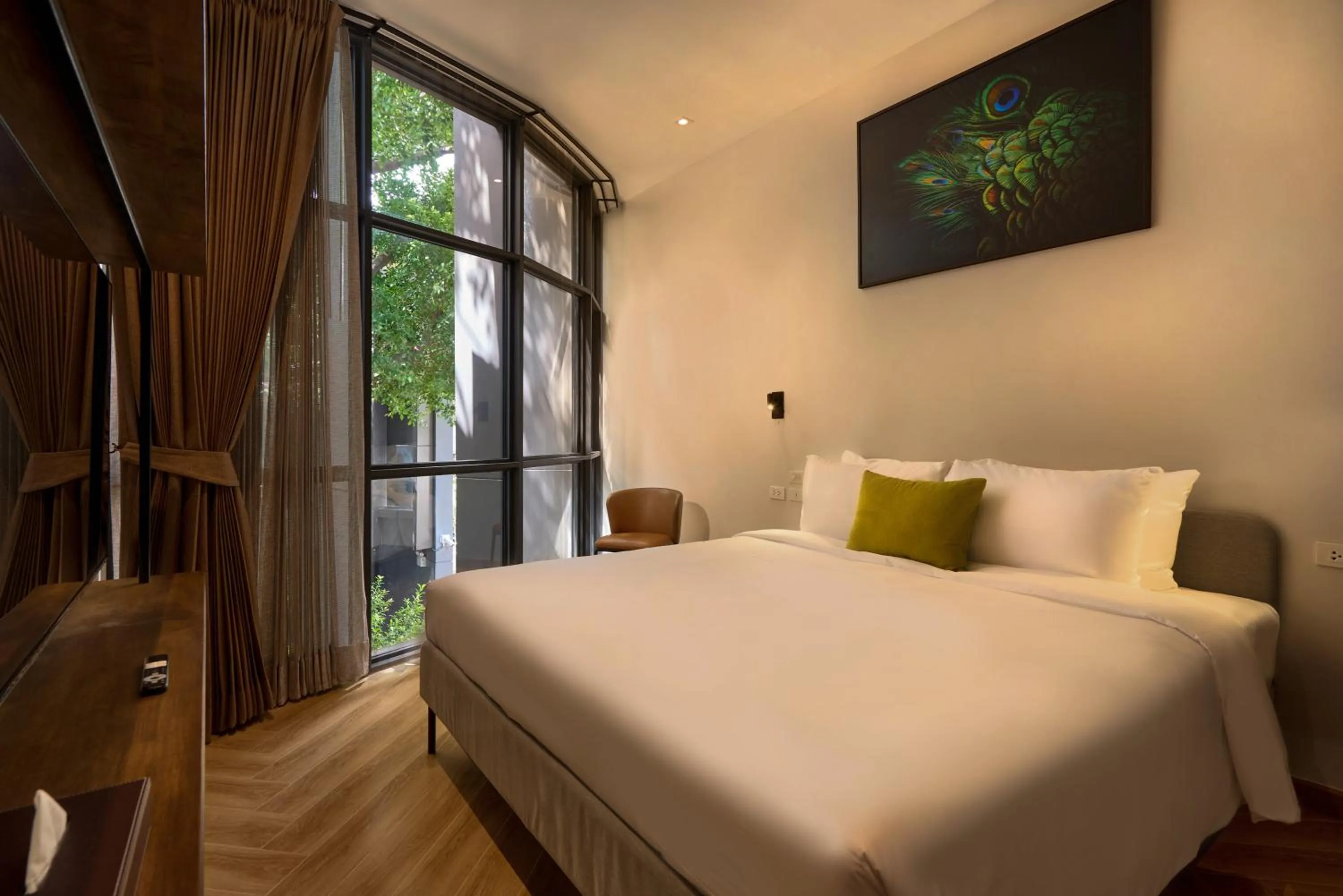 Bedroom, Bed in Red Door Samsen Hotel, Bangkok