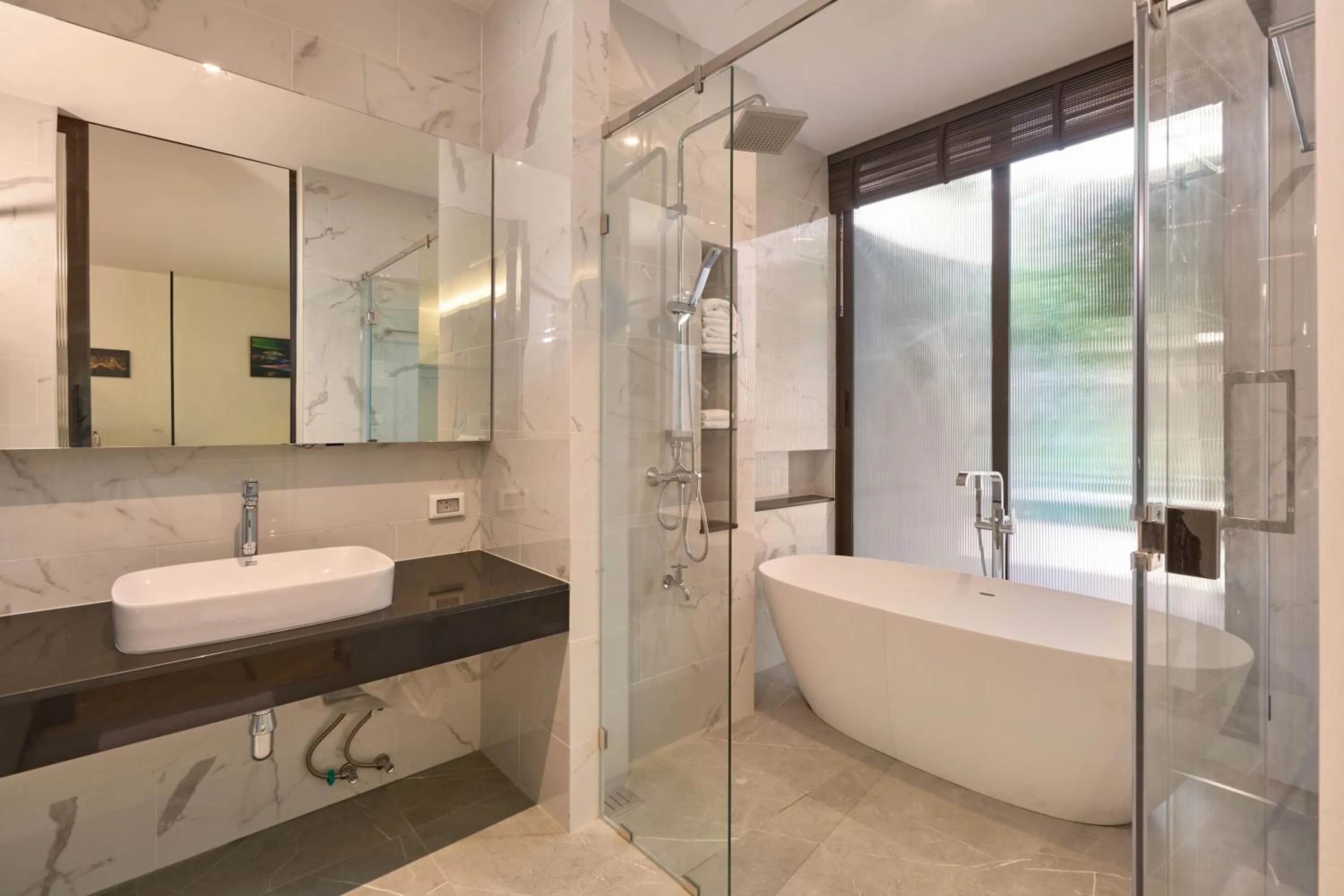 Bathroom in Red Door Samsen Hotel, Bangkok