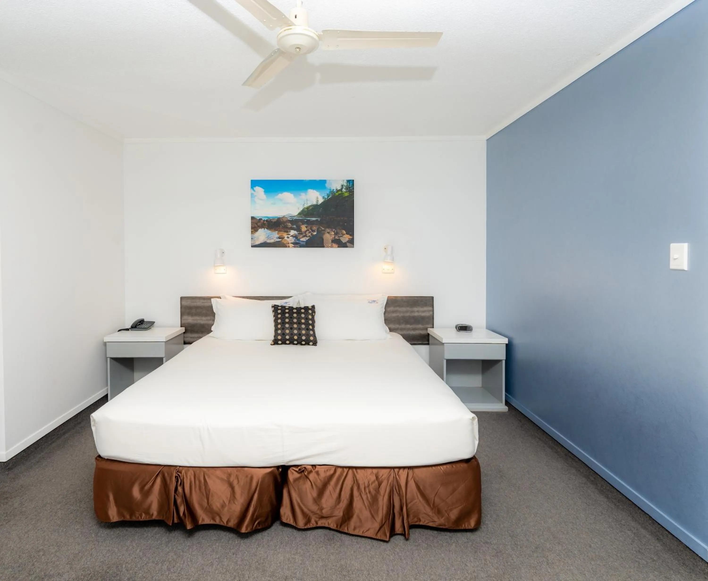 Bedroom, Bed in South Pacific Resort Hotel