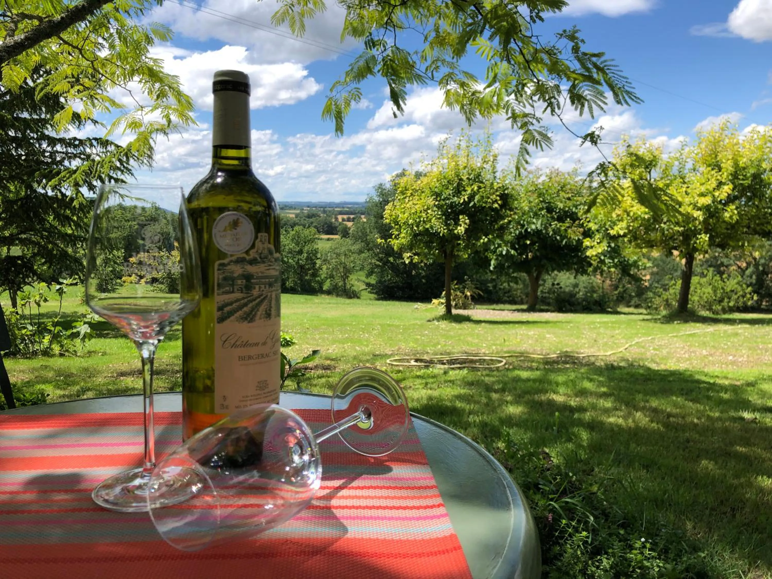 Restaurant/places to eat in La Ferme Buissonnière