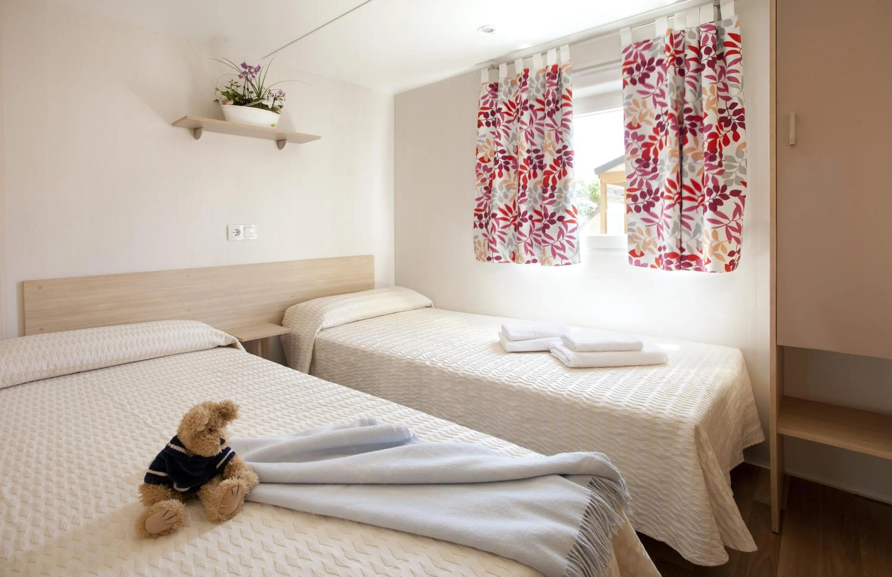 Bedroom, Bed in La Siesta Salou Resort & Camping