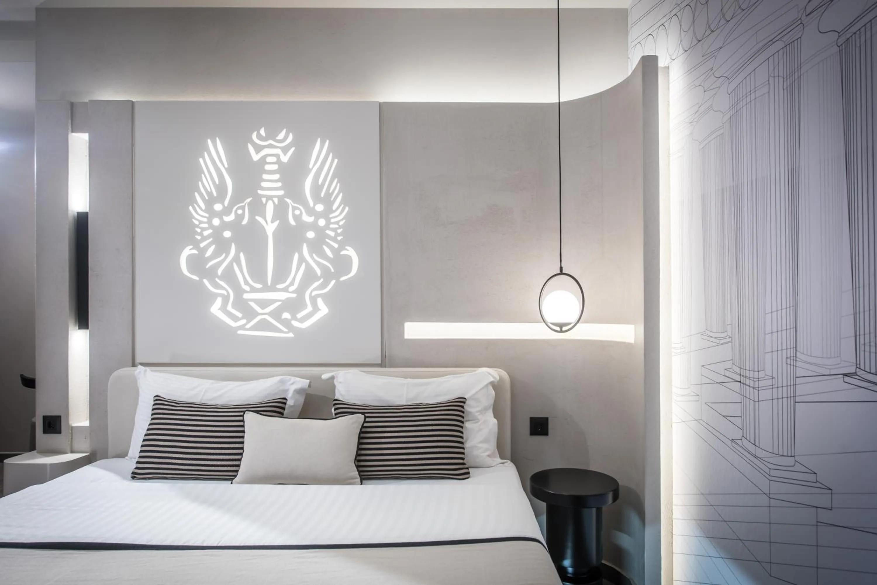 Bed in Lavris City Suites