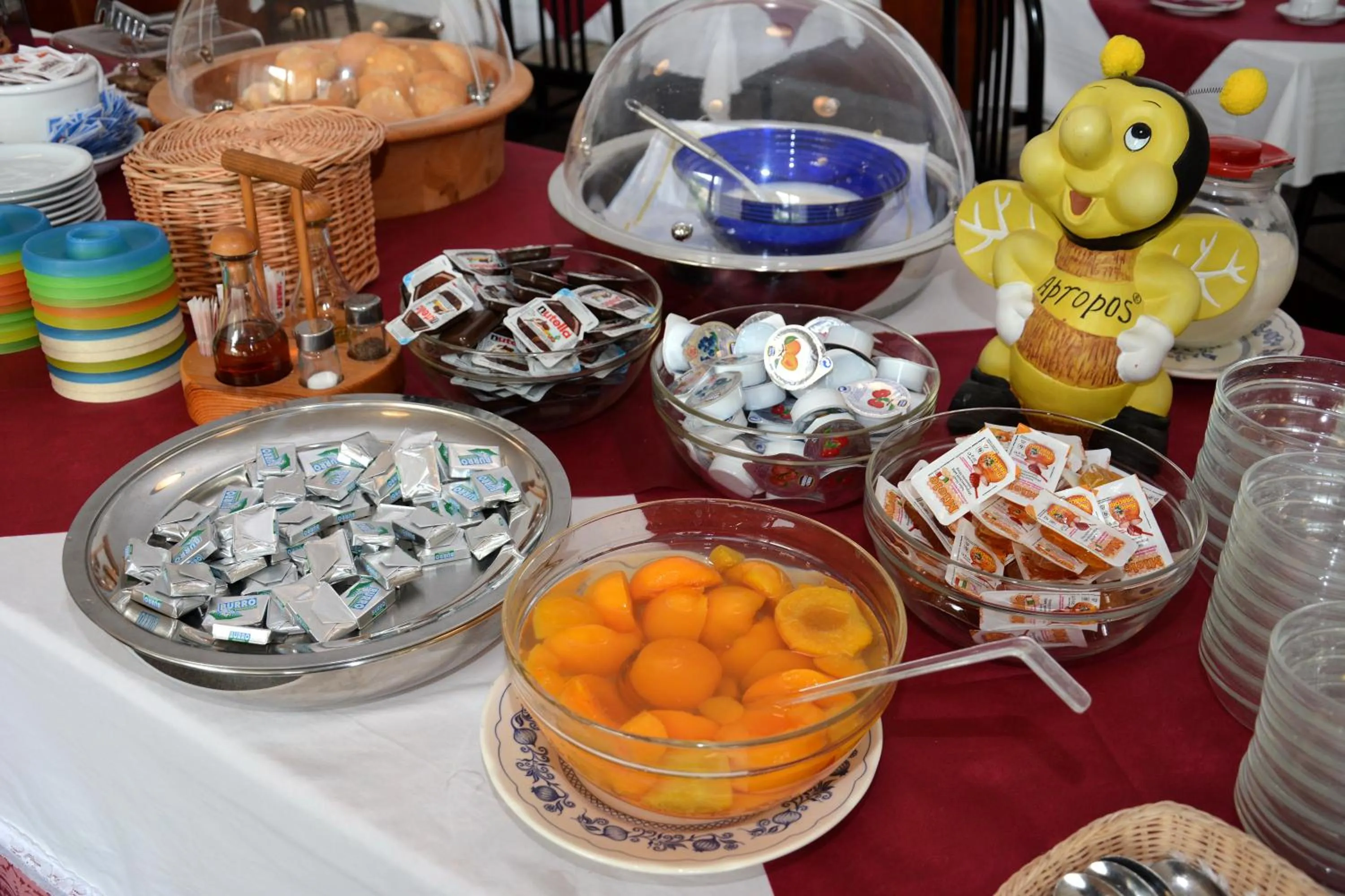 Restaurant/places to eat in Park Hotel Eden