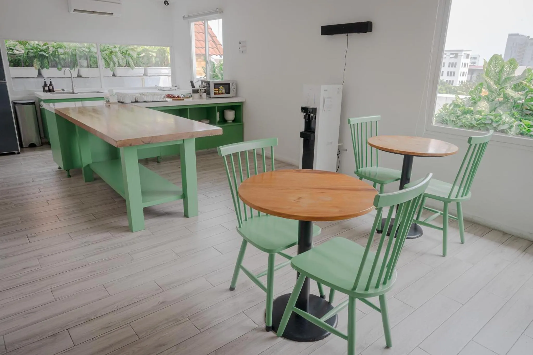 Communal kitchen in Common Inn Thao Dien