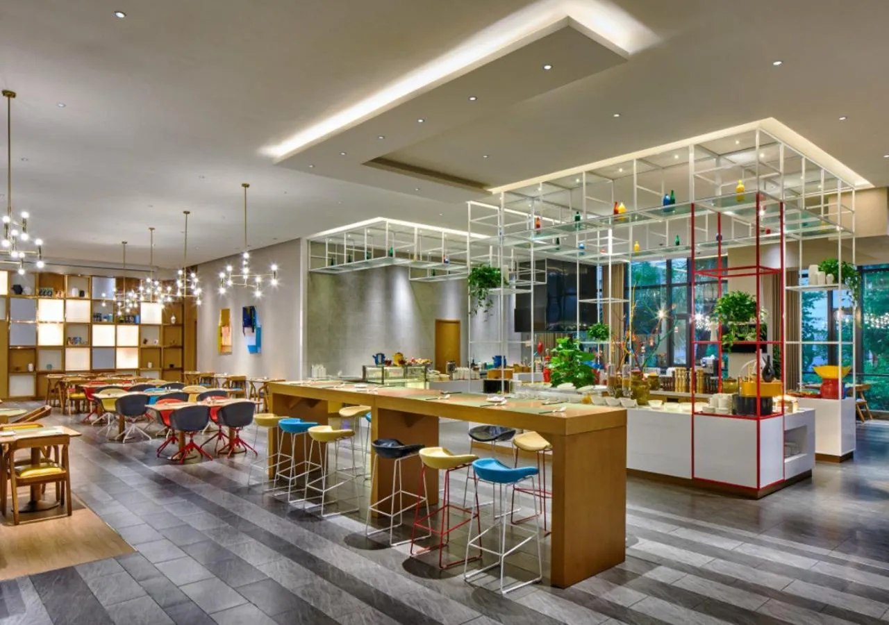 Restaurant/places to eat in Q Hotel Haikou Meilan