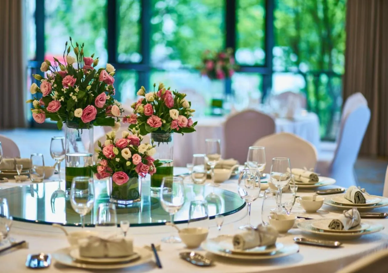 Buffet breakfast in Q Hotel Haikou Meilan