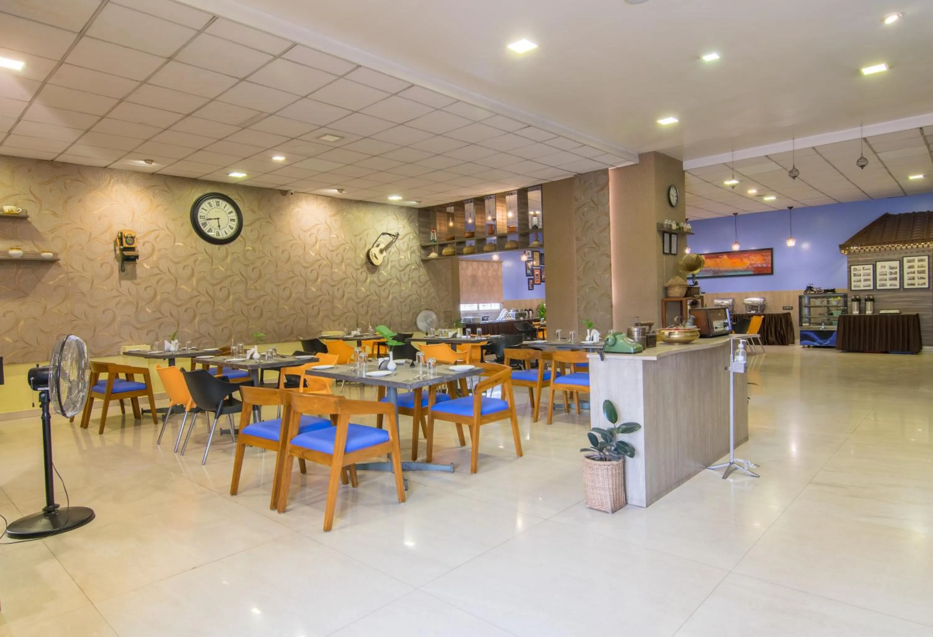 Restaurant/places to eat in Bangalore Gate Hotel & Conferences