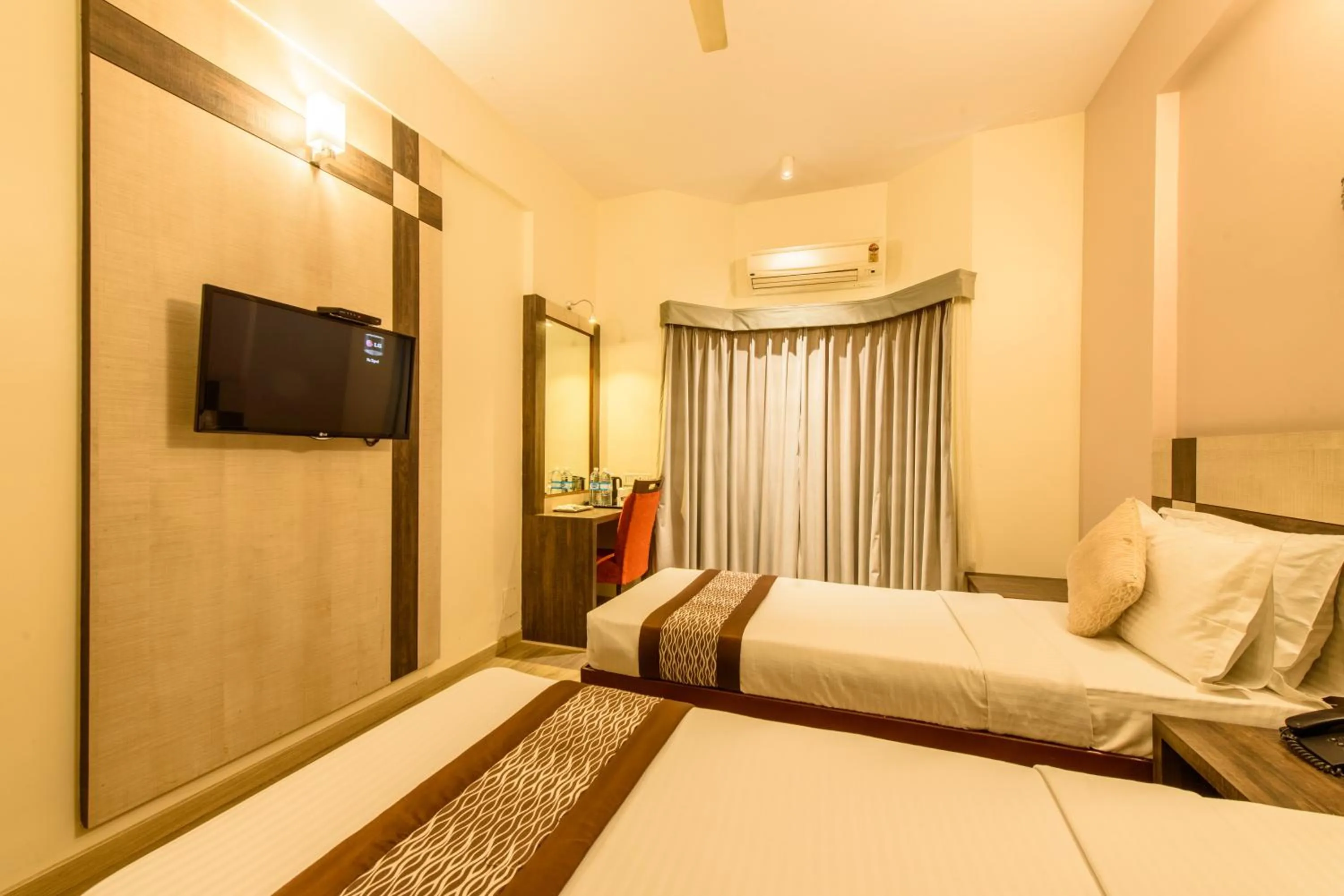 Bedroom, Bed in Bangalore Gate Hotel & Conferences