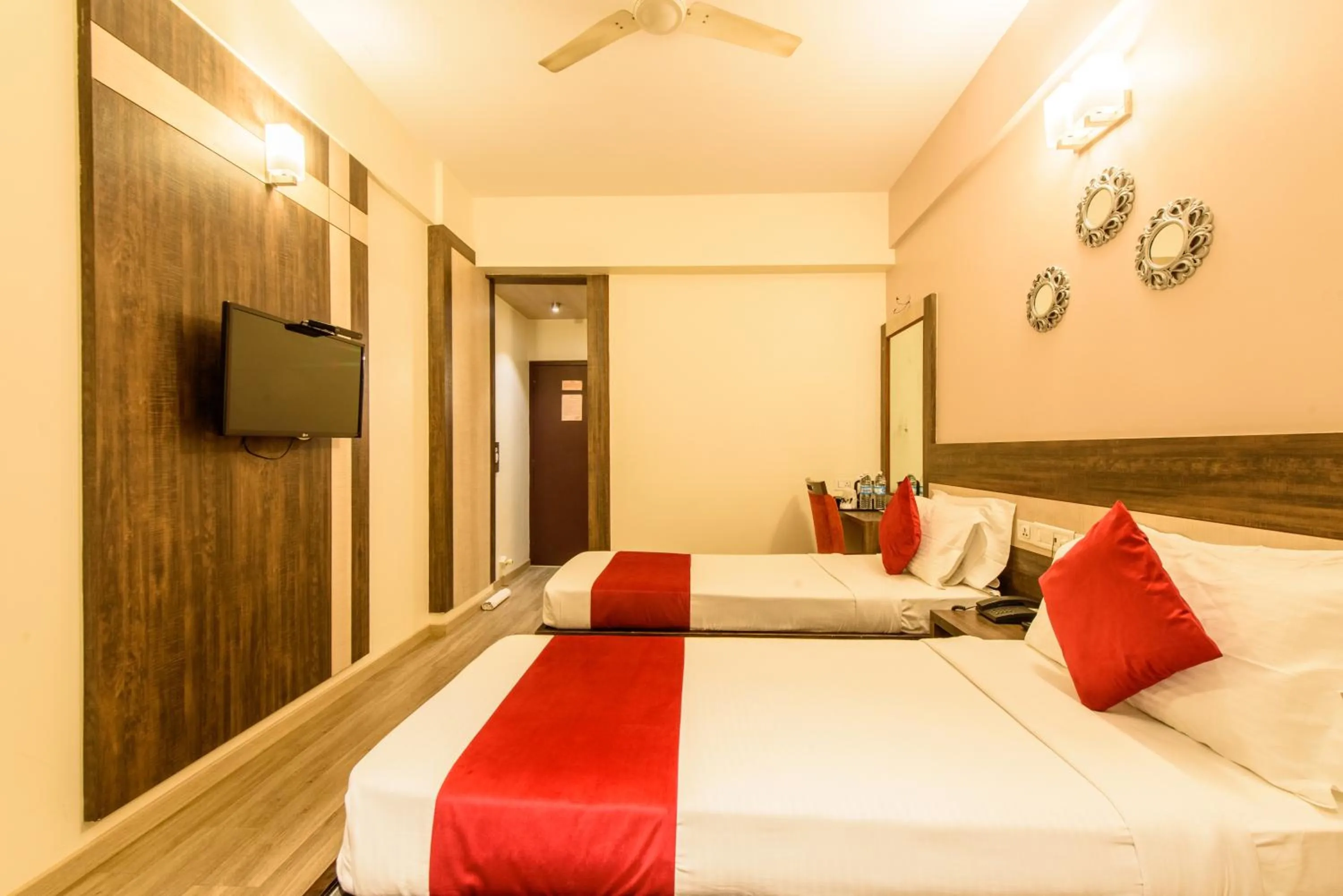 Bedroom, Bed in Bangalore Gate Hotel & Conferences