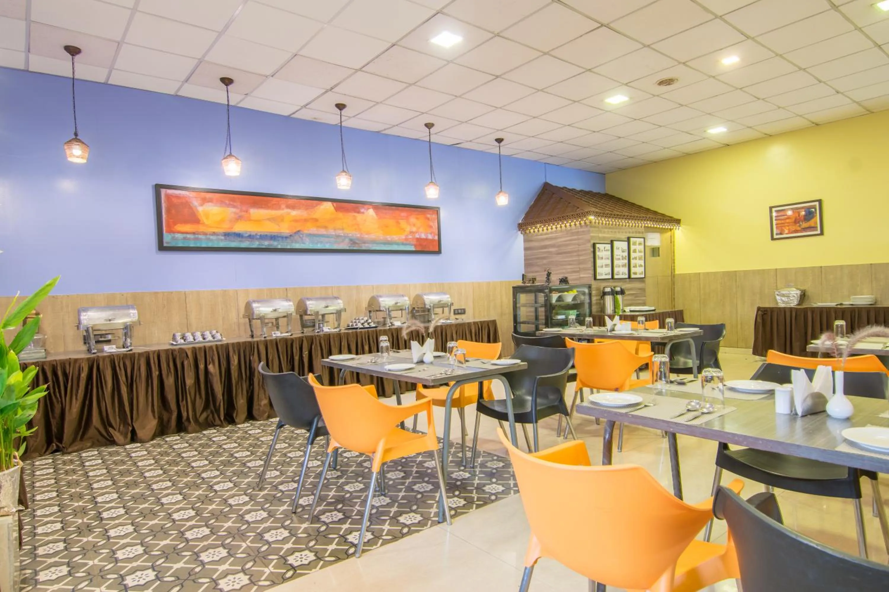 Restaurant/places to eat in Bangalore Gate Hotel & Conferences