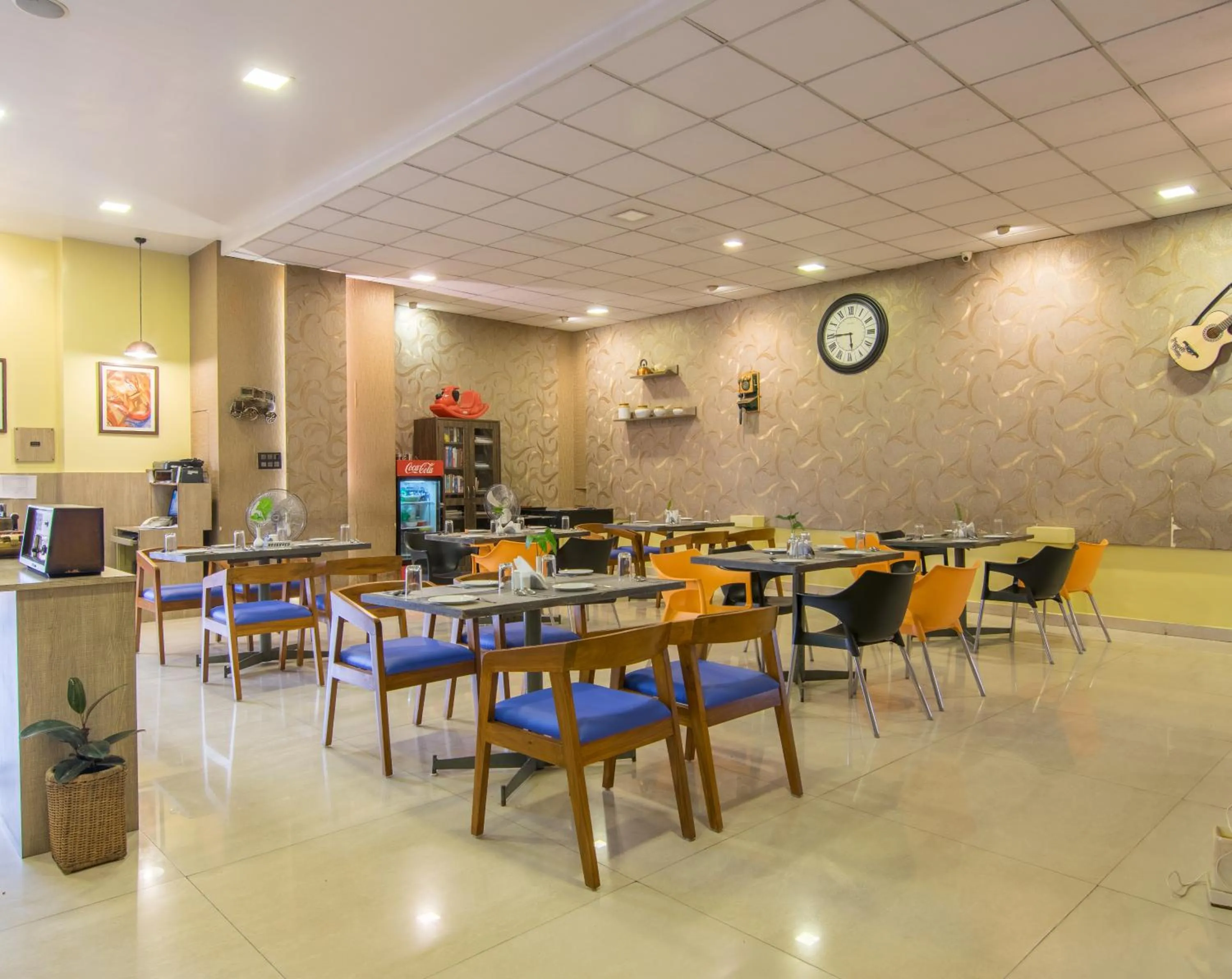 Restaurant/places to eat in Bangalore Gate Hotel & Conferences