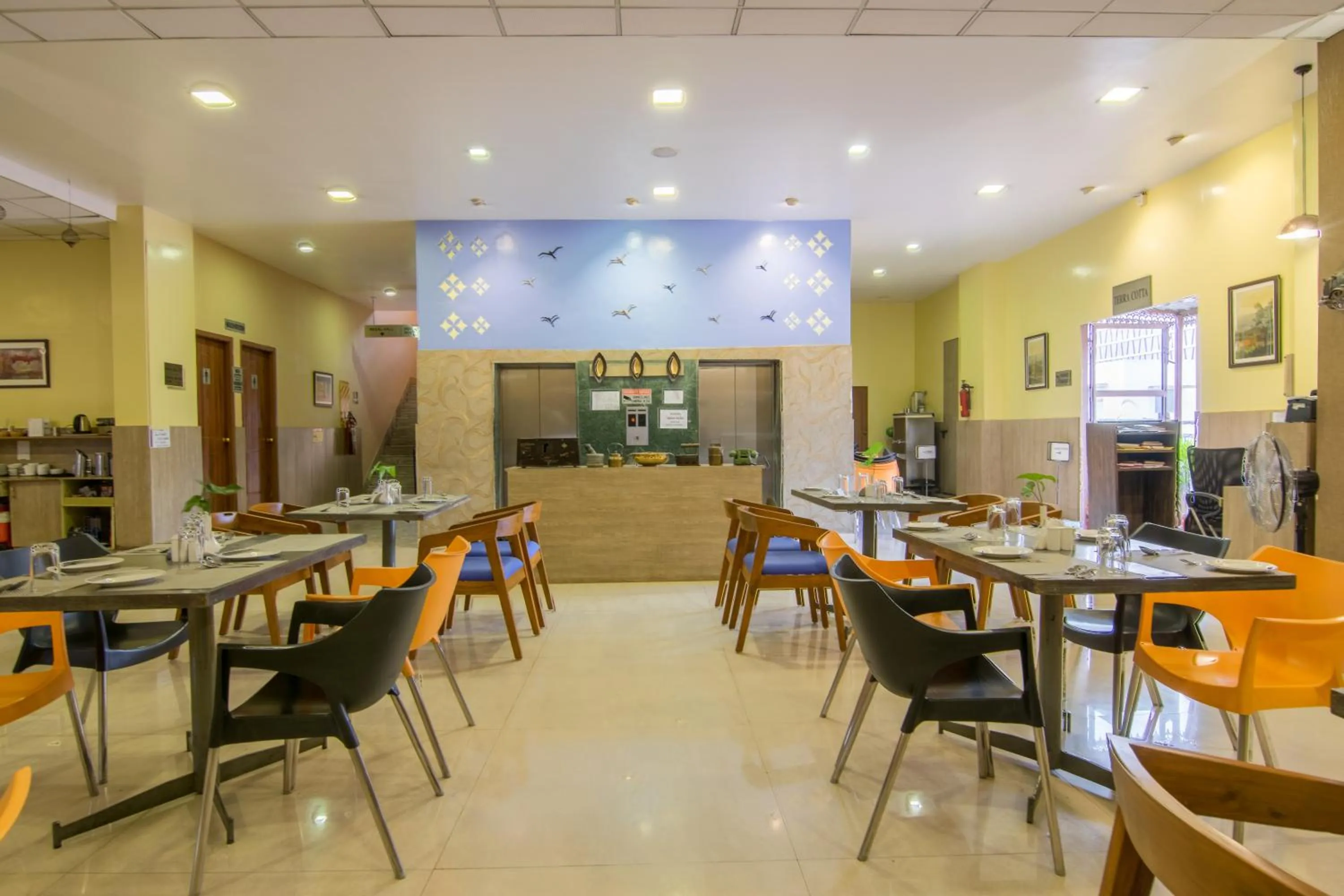 Restaurant/places to eat in Bangalore Gate Hotel & Conferences