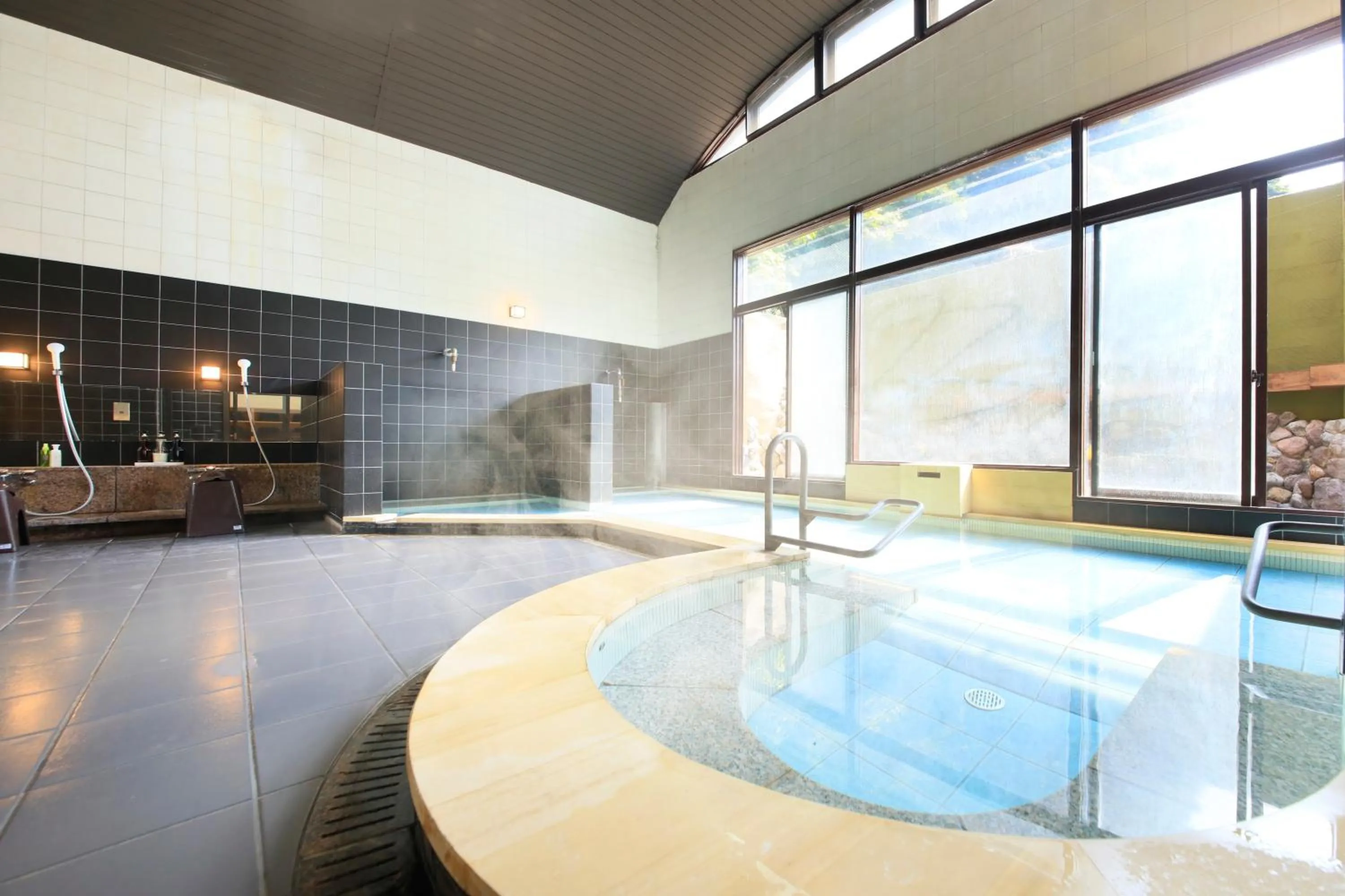 Hot Spring Bath in Yutorelo Beppu