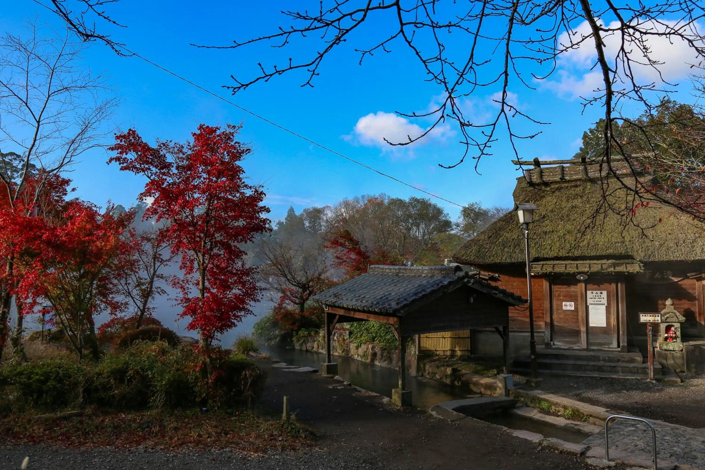 Neighbourhood in Yufuin Lamp no Yado